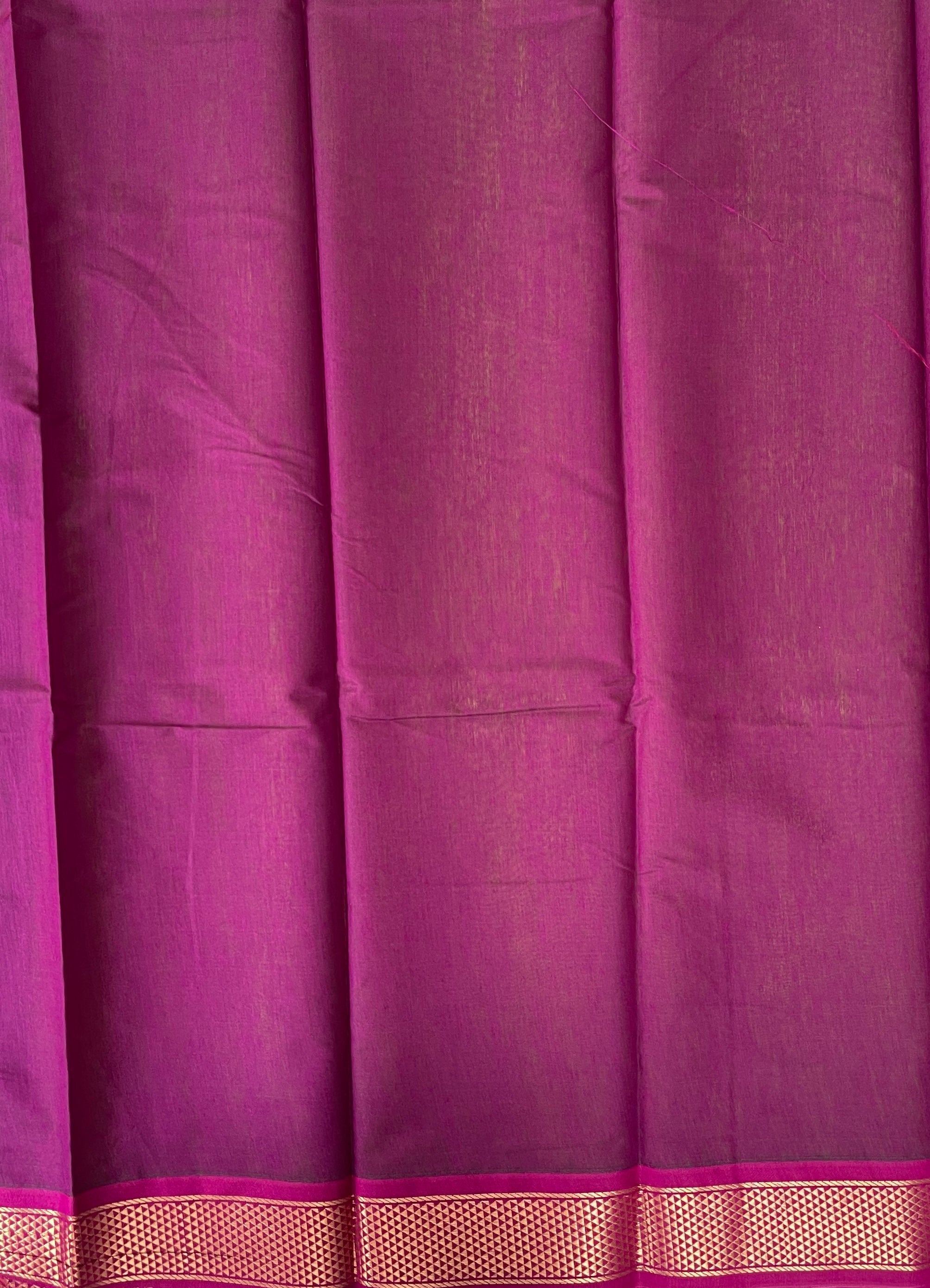 Lime Green Budget Semi Silk Cotton Saree With Plain Pattern