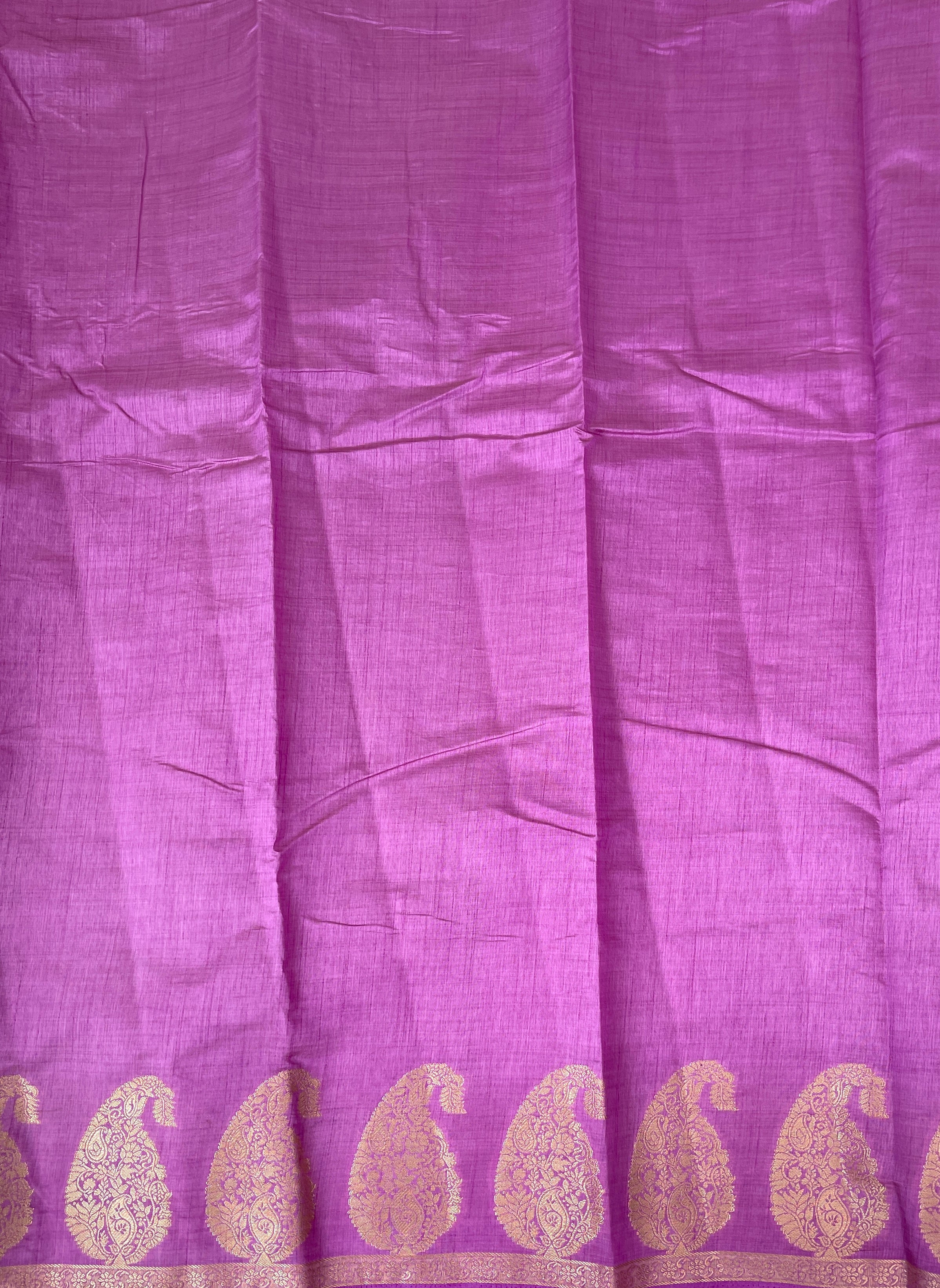 Lavender Semi Tussar Saree With Plain Pattern