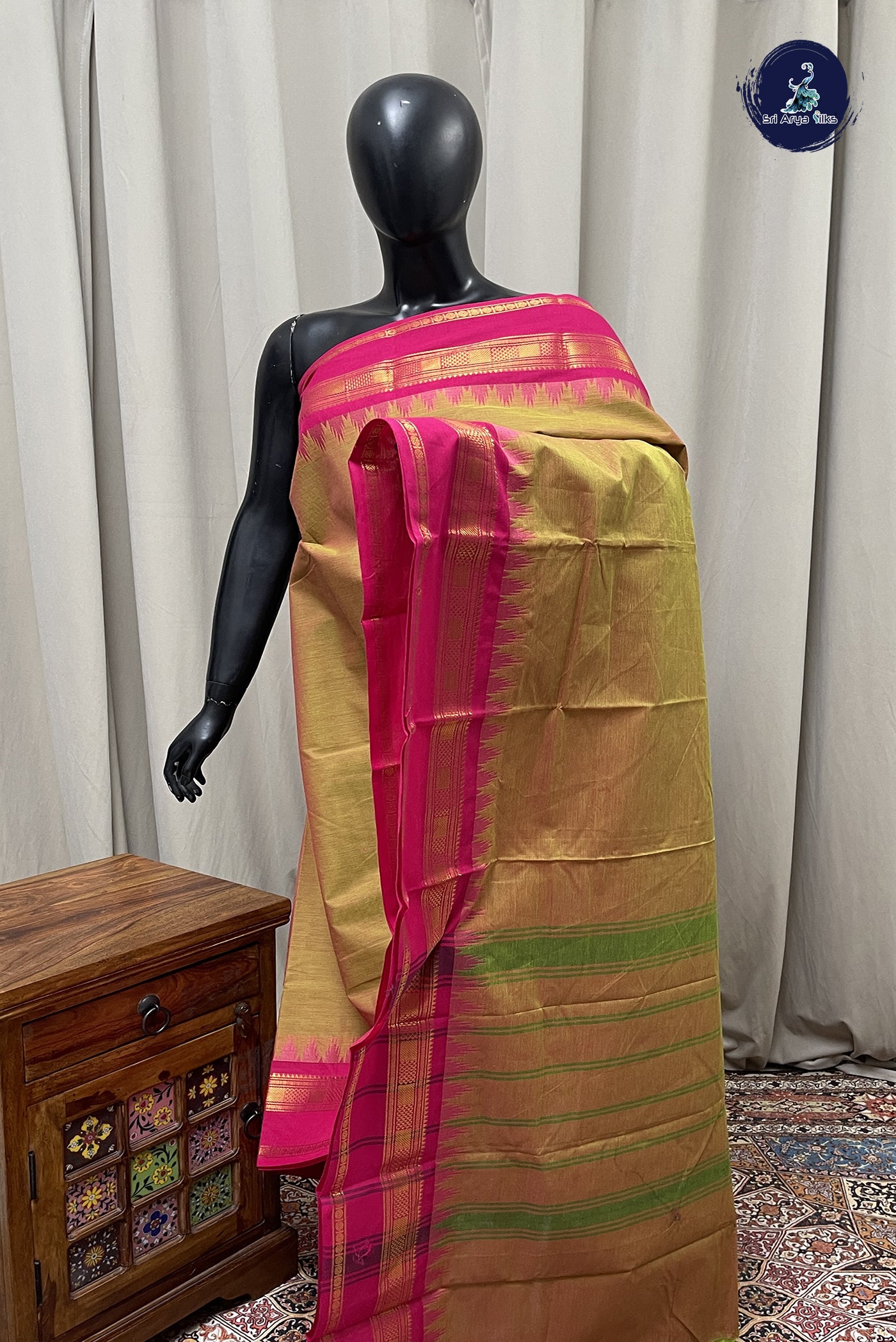 Dual Tone Mehendi Green Kanchi Cotton Saree With Plain Pattern