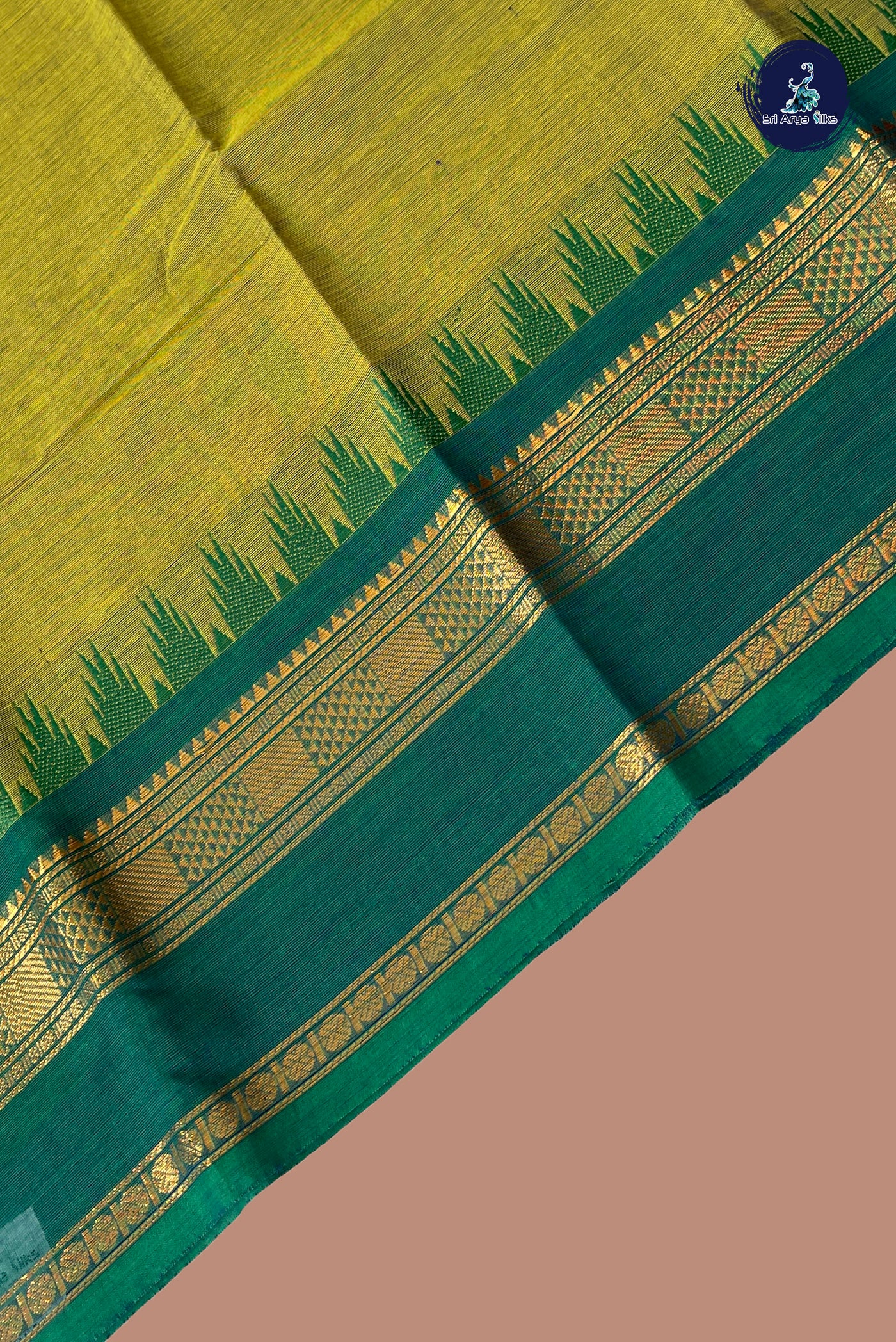 Yellowish Green Kanchi Cotton Saree With Plain Pattern