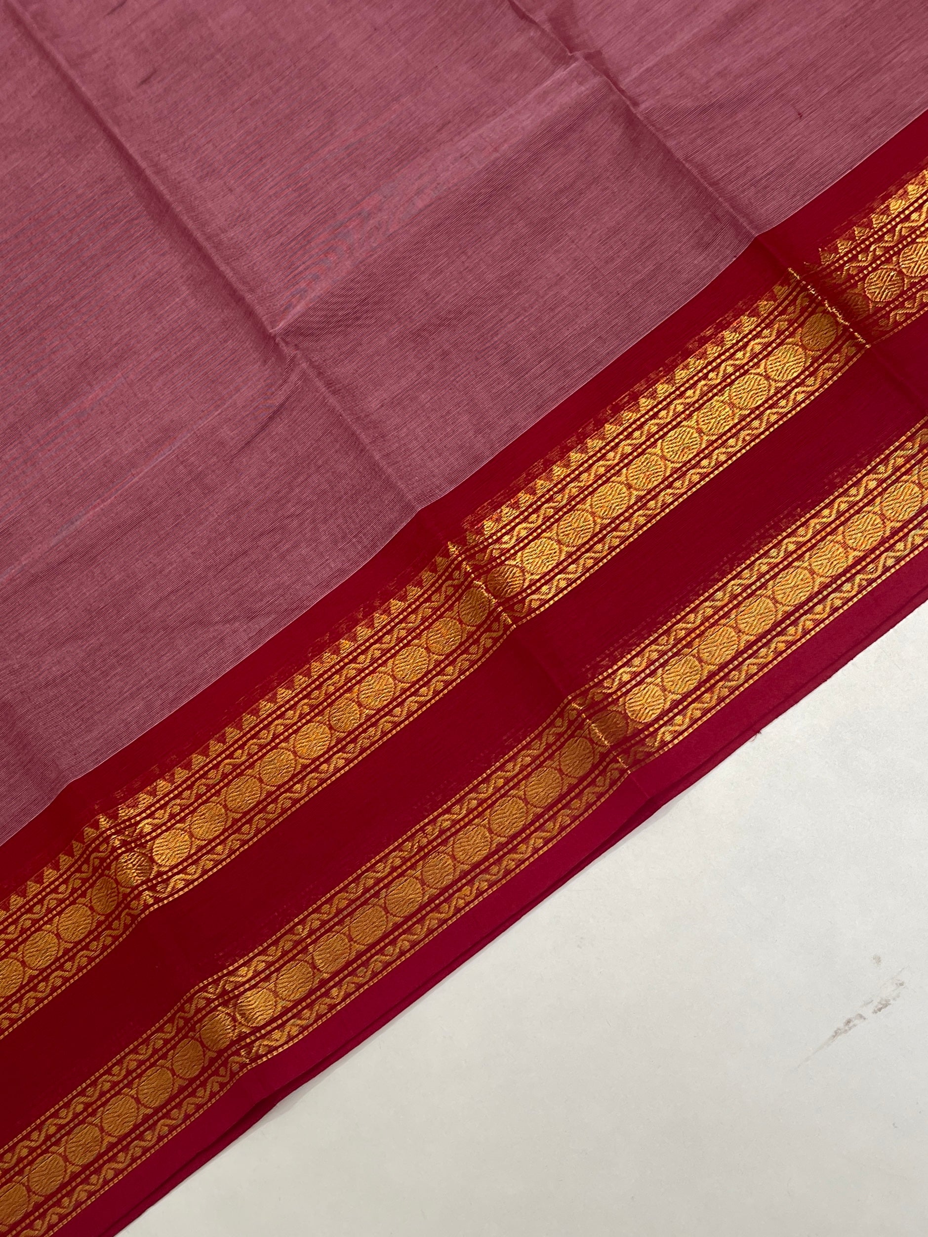 Mauve Kanchi Cotton Saree With Plain Pattern
