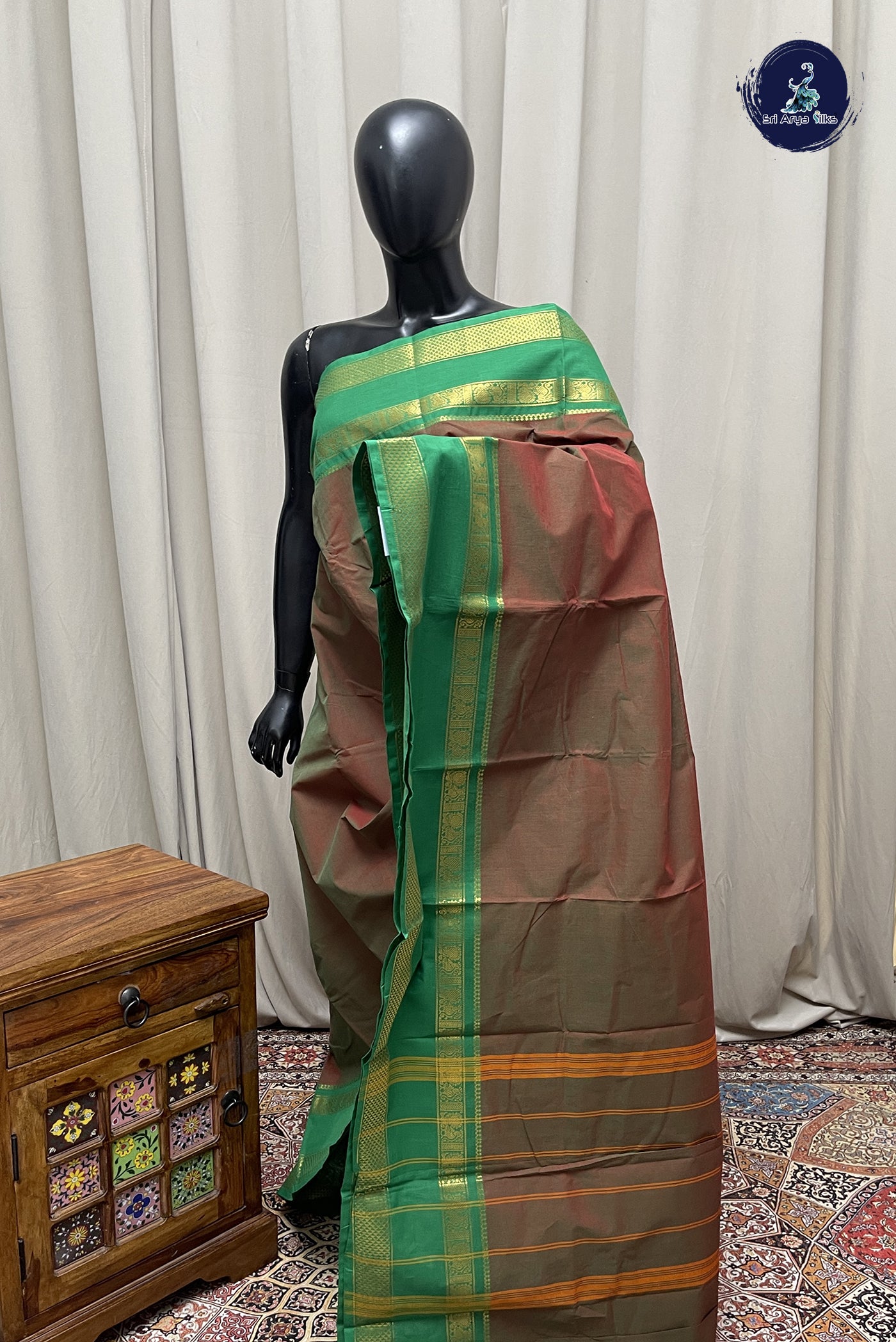 Manthulir Kanchi Cotton Saree With Plain Pattern