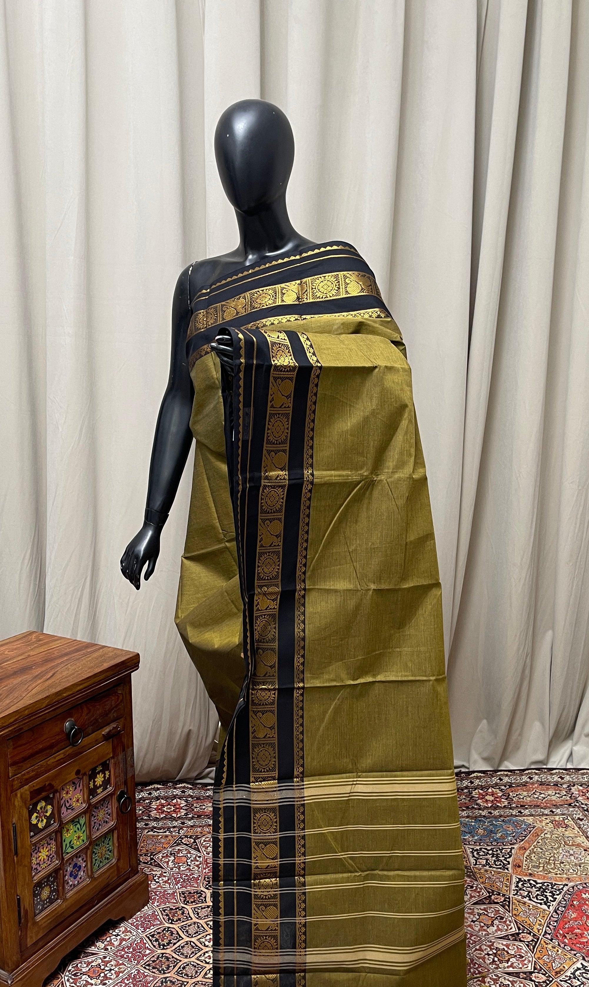 Mehendi Green Kanchi Cotton Saree With Plain Pattern