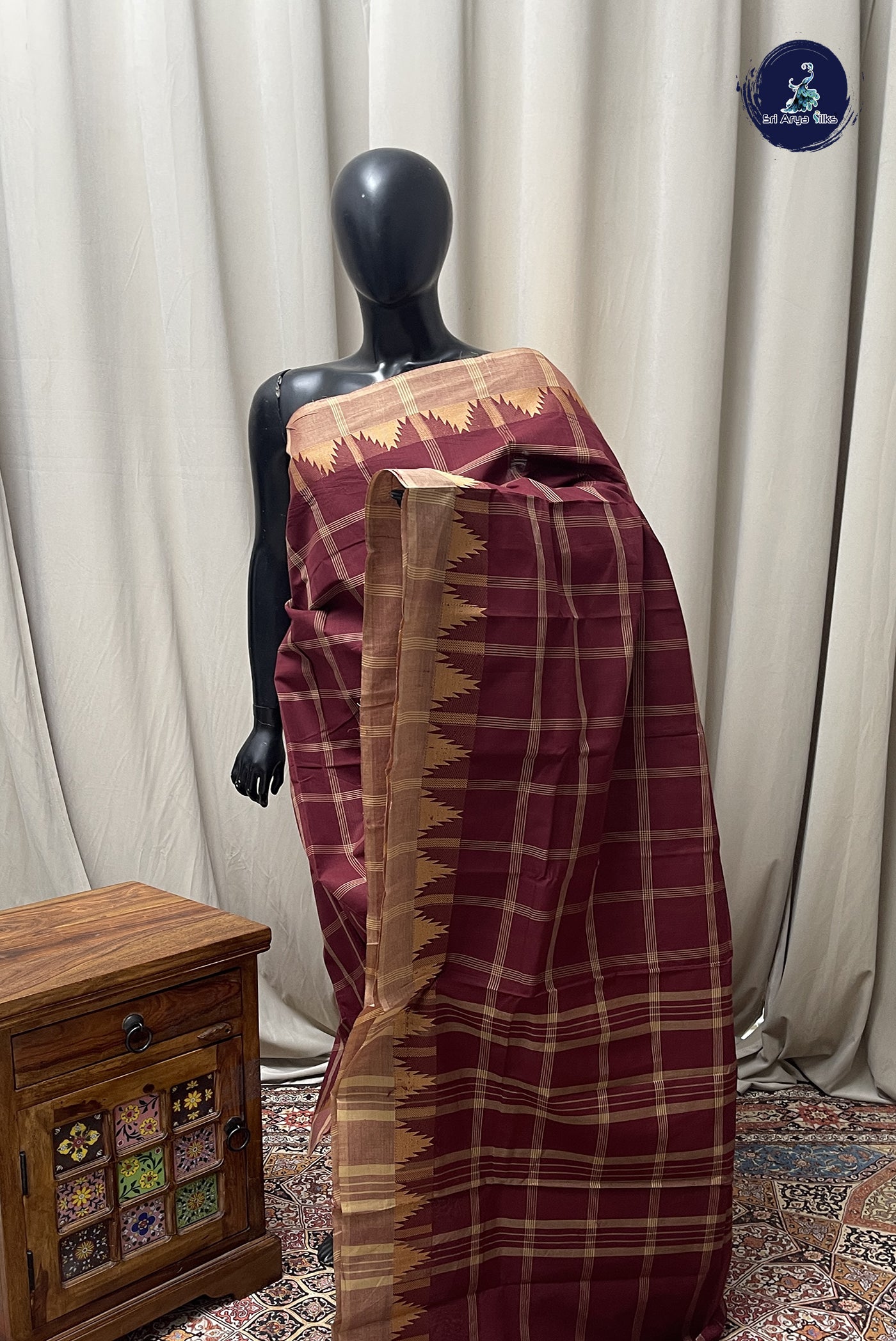 Brown Chettinad Cotton Saree With Checked Pattern