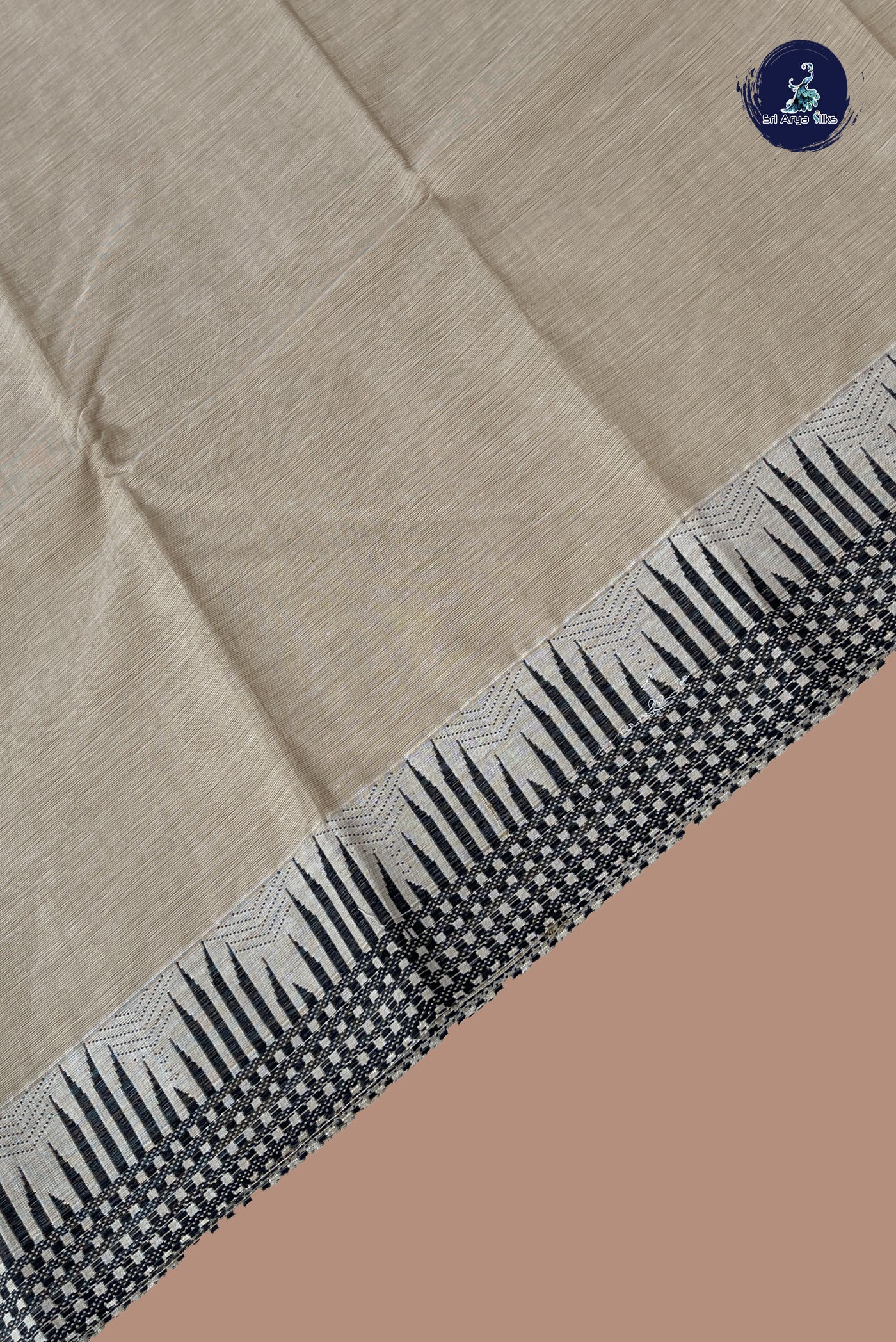 Beige Chettinad Cotton Saree With Plain Pattern