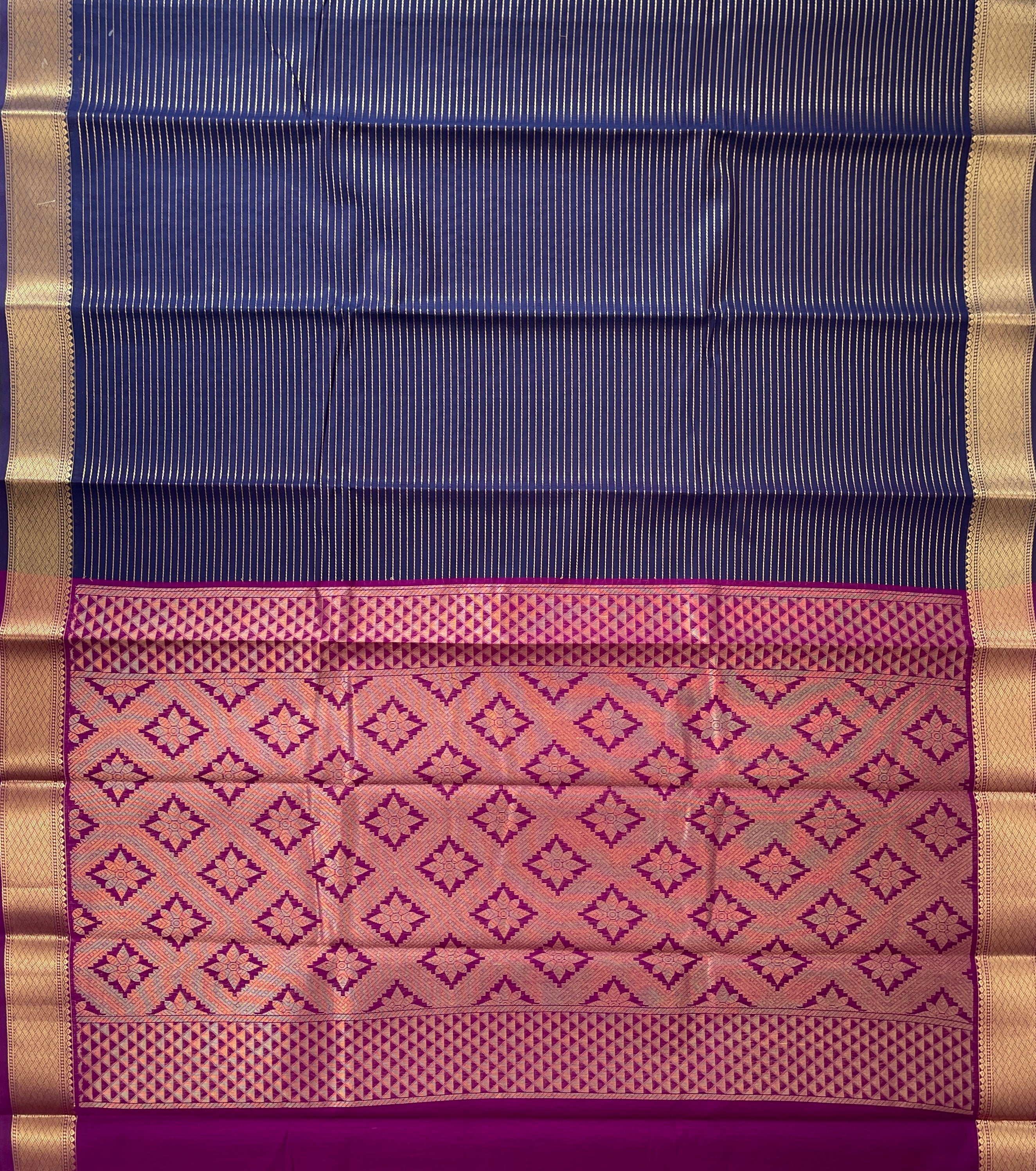 Navy Blue Budget Semi Silk Cotton Saree With Vaira Oosi Pattern