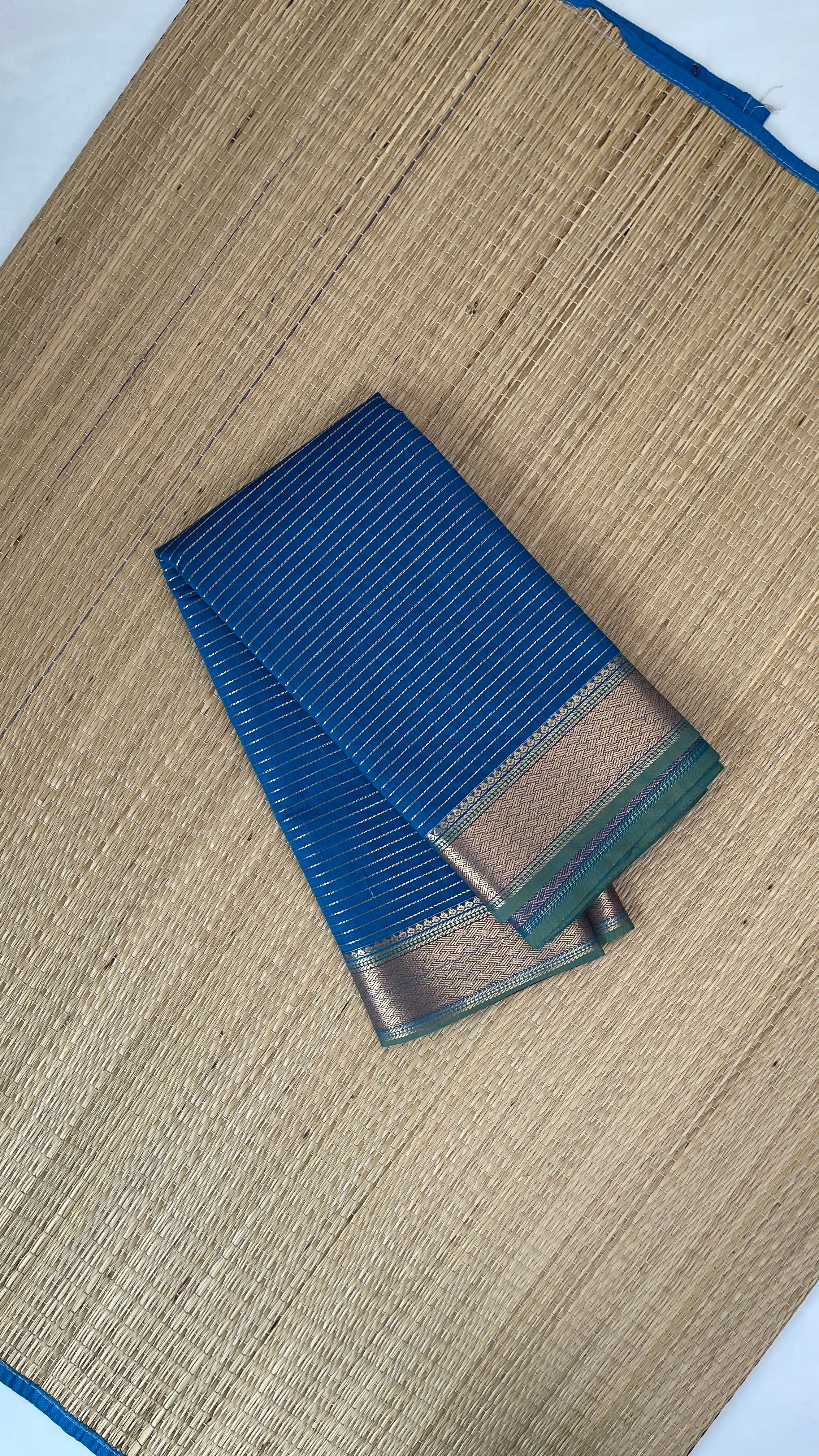 Sapphire Blue Budget Semi Silk Cotton Saree With Vaira Oosi Pattern