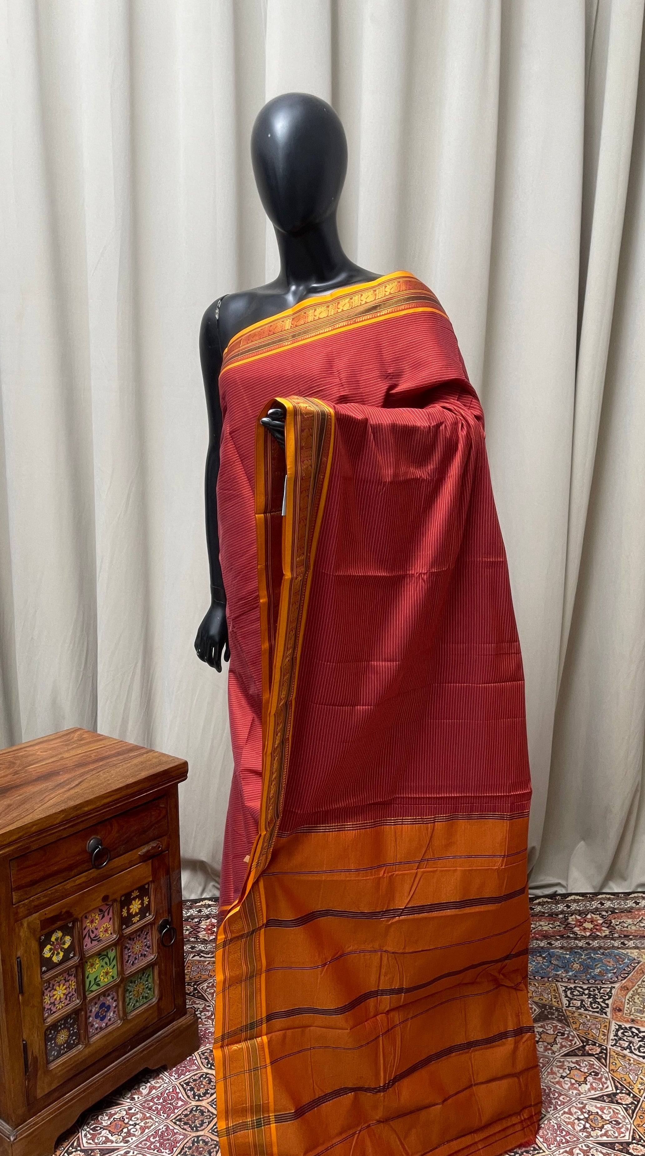Maroon Budget Semi Silk Cotton Saree With Doria Lines Pattern