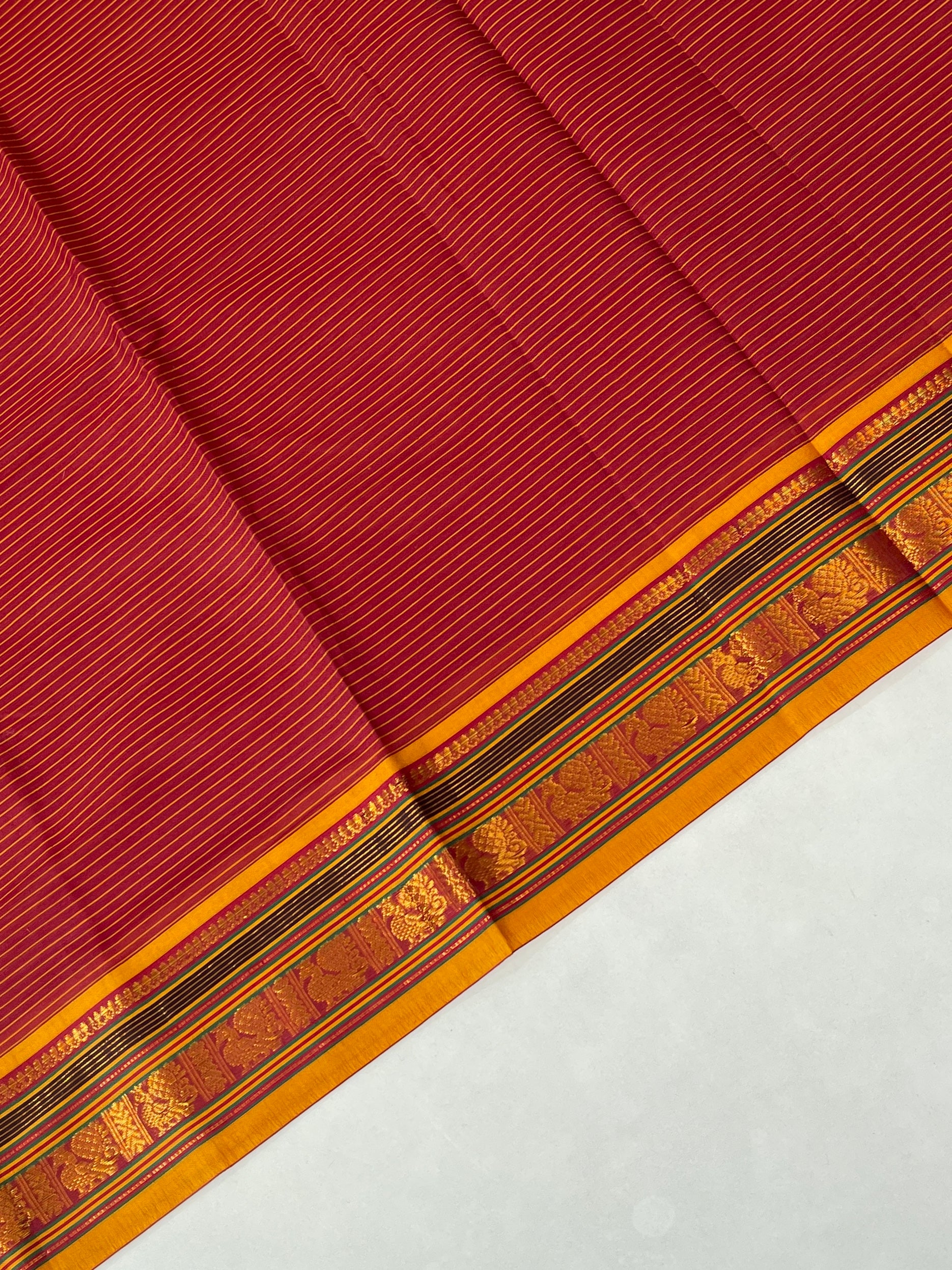 Maroon Budget Semi Silk Cotton Saree With Doria Lines Pattern