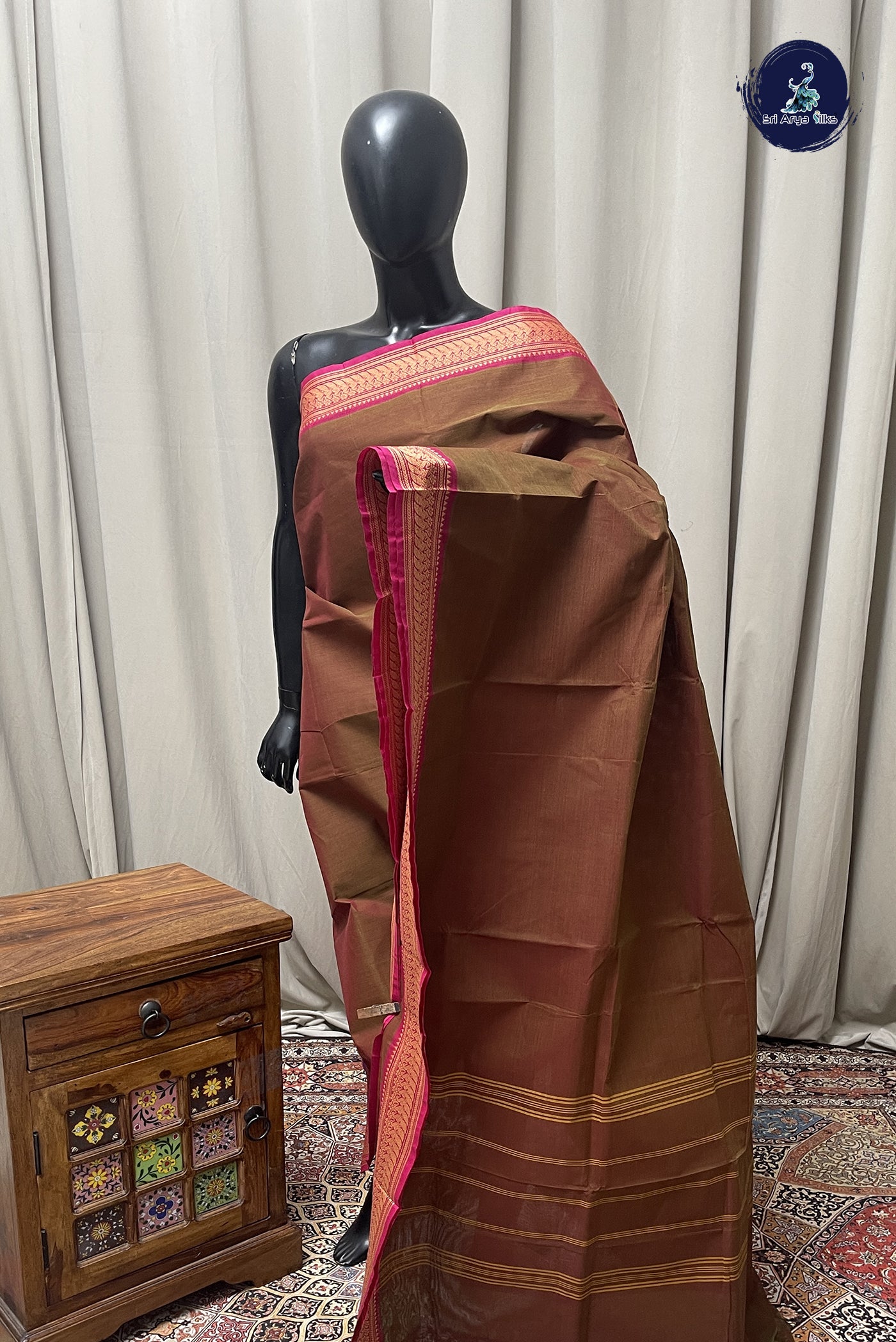 Dual Tone Brown Chettinad Cotton Saree With Plain Pattern