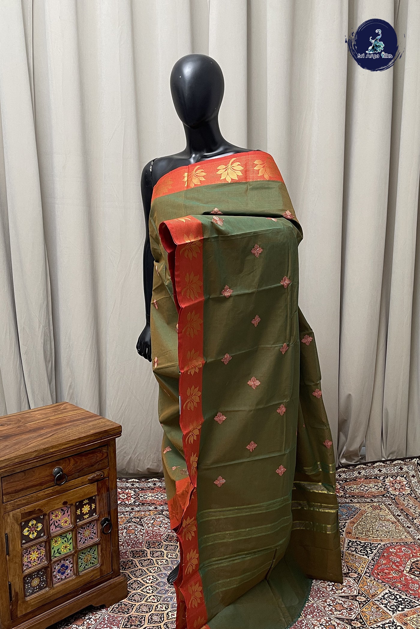 Dual Tone Green Chettinad Cotton Saree With Buttas Pattern