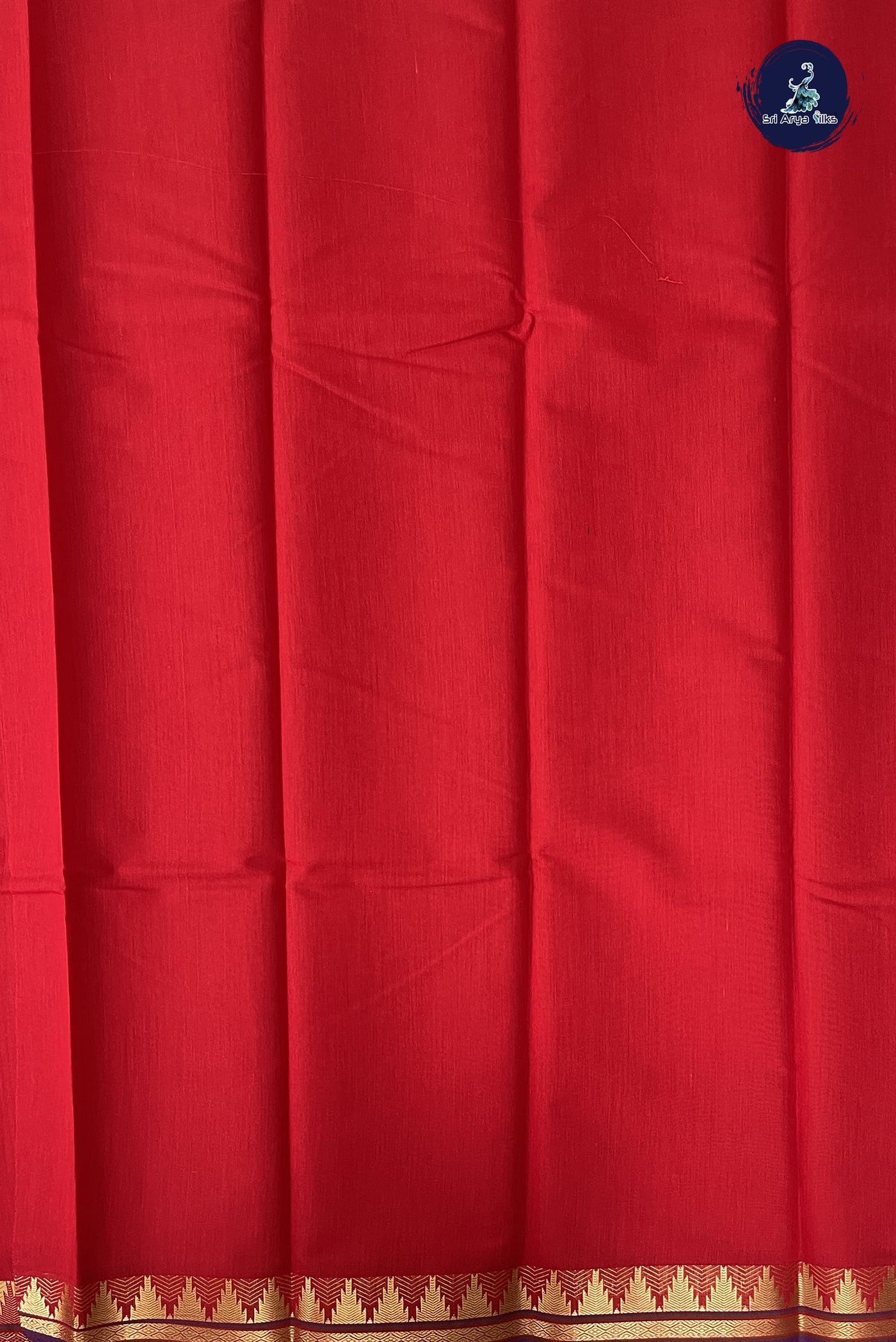 Red Budget Semi Silk Cotton Saree With Plain Pattern