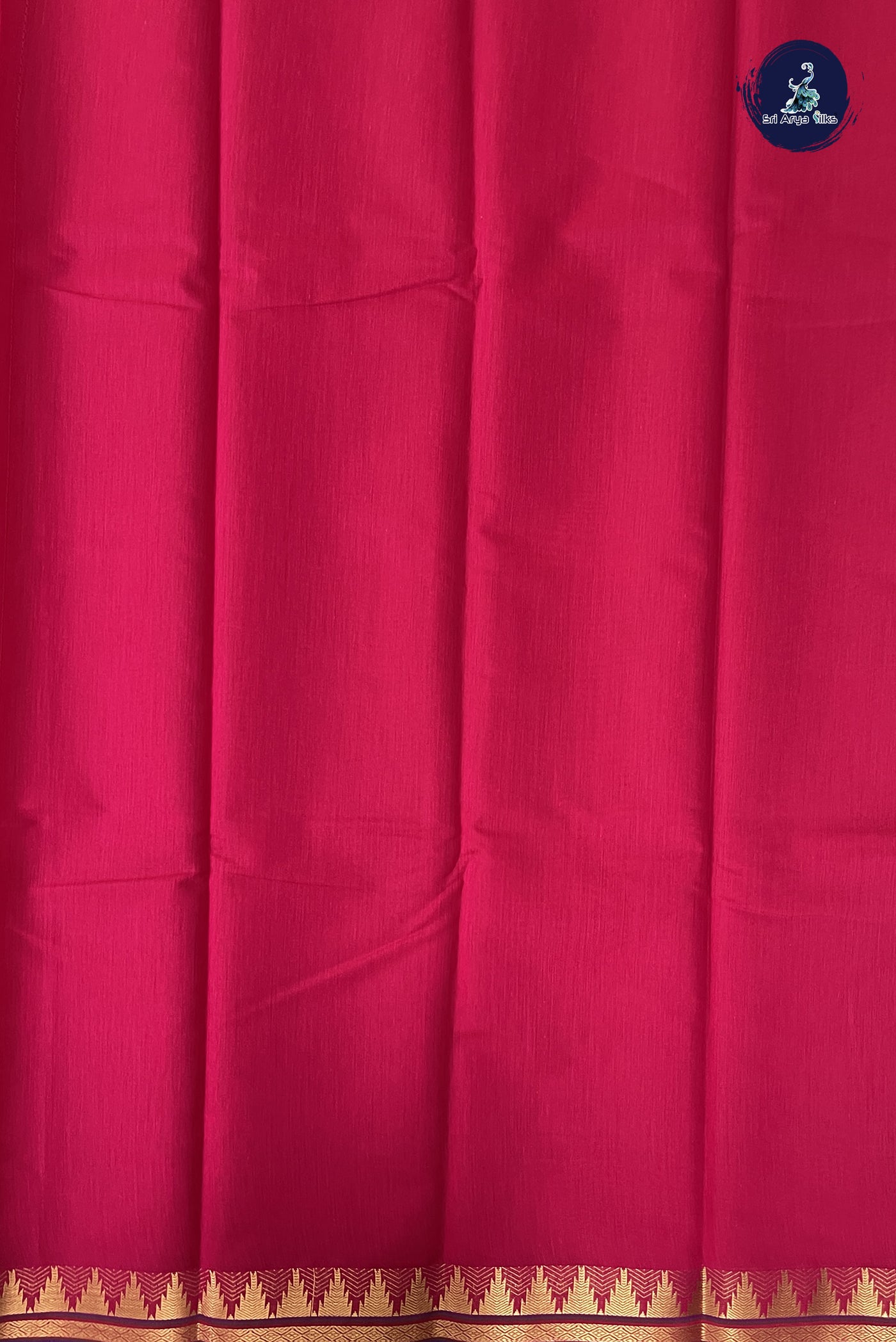 Magenta Pink Budget Semi Silk Cotton Saree With Plain Pattern