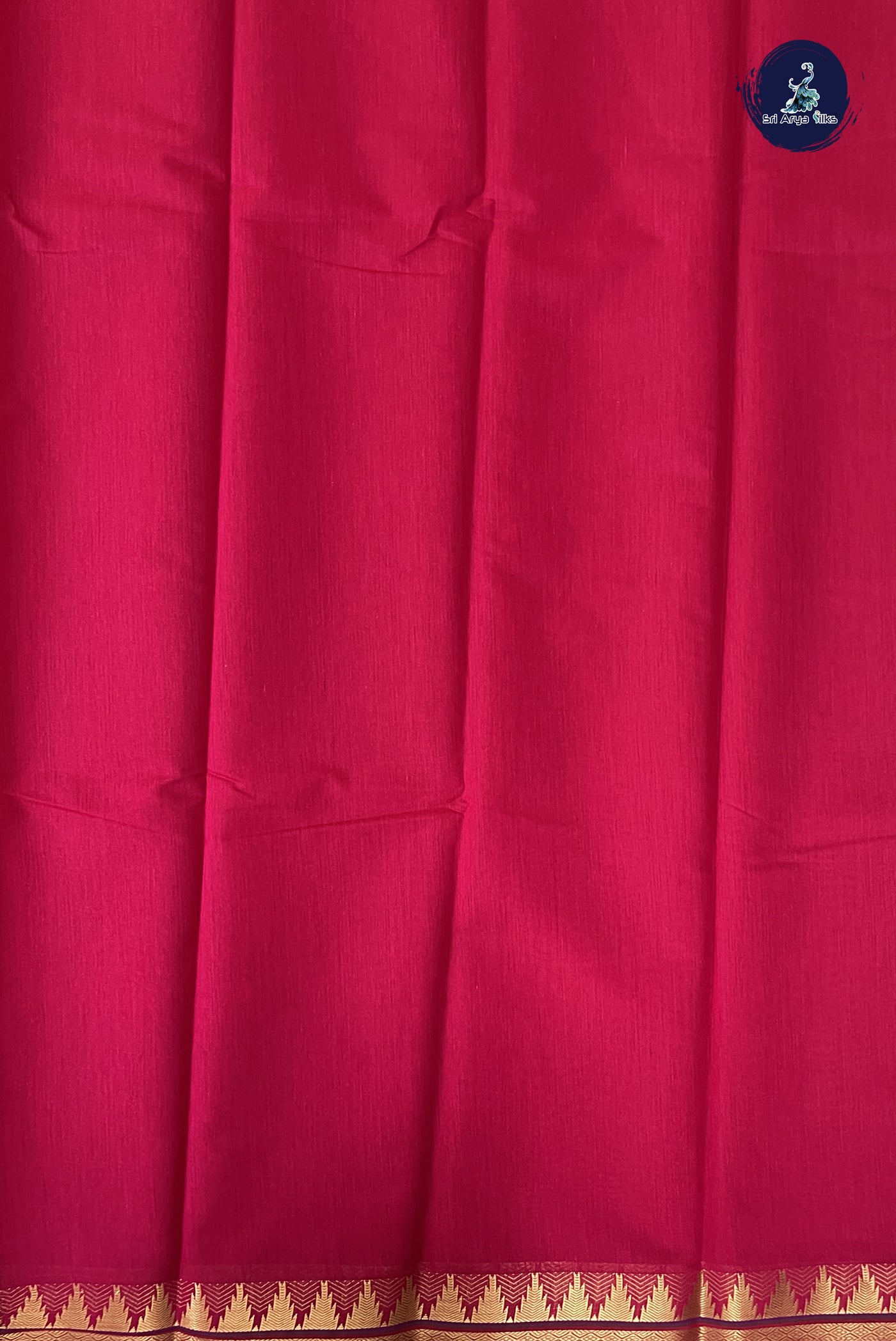 Magenta Pink Budget Semi Silk Cotton Saree With Plain Pattern