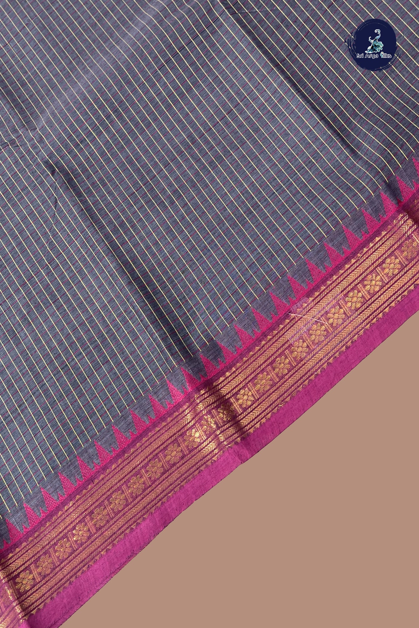 Grey Kanchi Cotton Saree With Checked Pattern