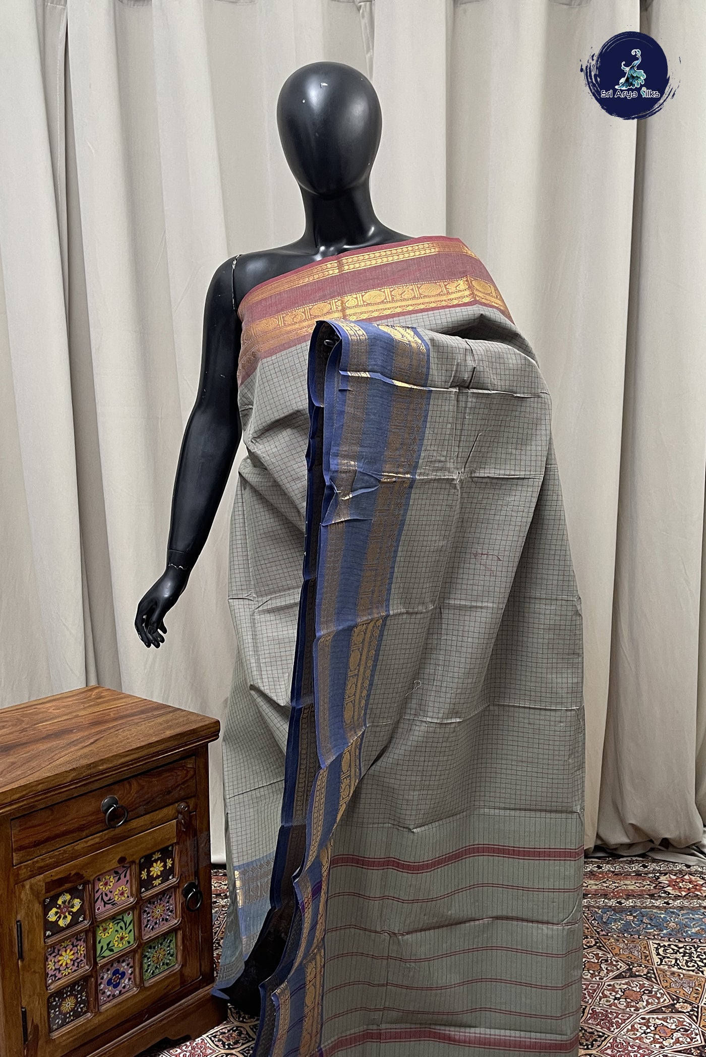 Grey Kanchi Cotton Saree With Checked Pattern