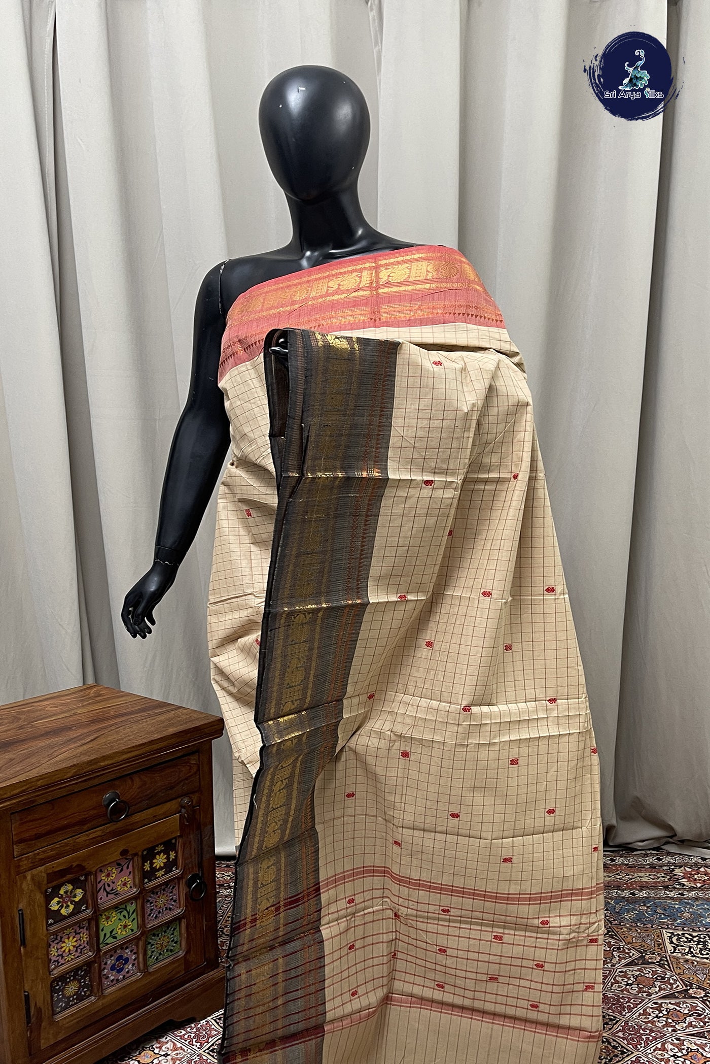 Fawn Kanchi Cotton Saree With Checked Pattern
