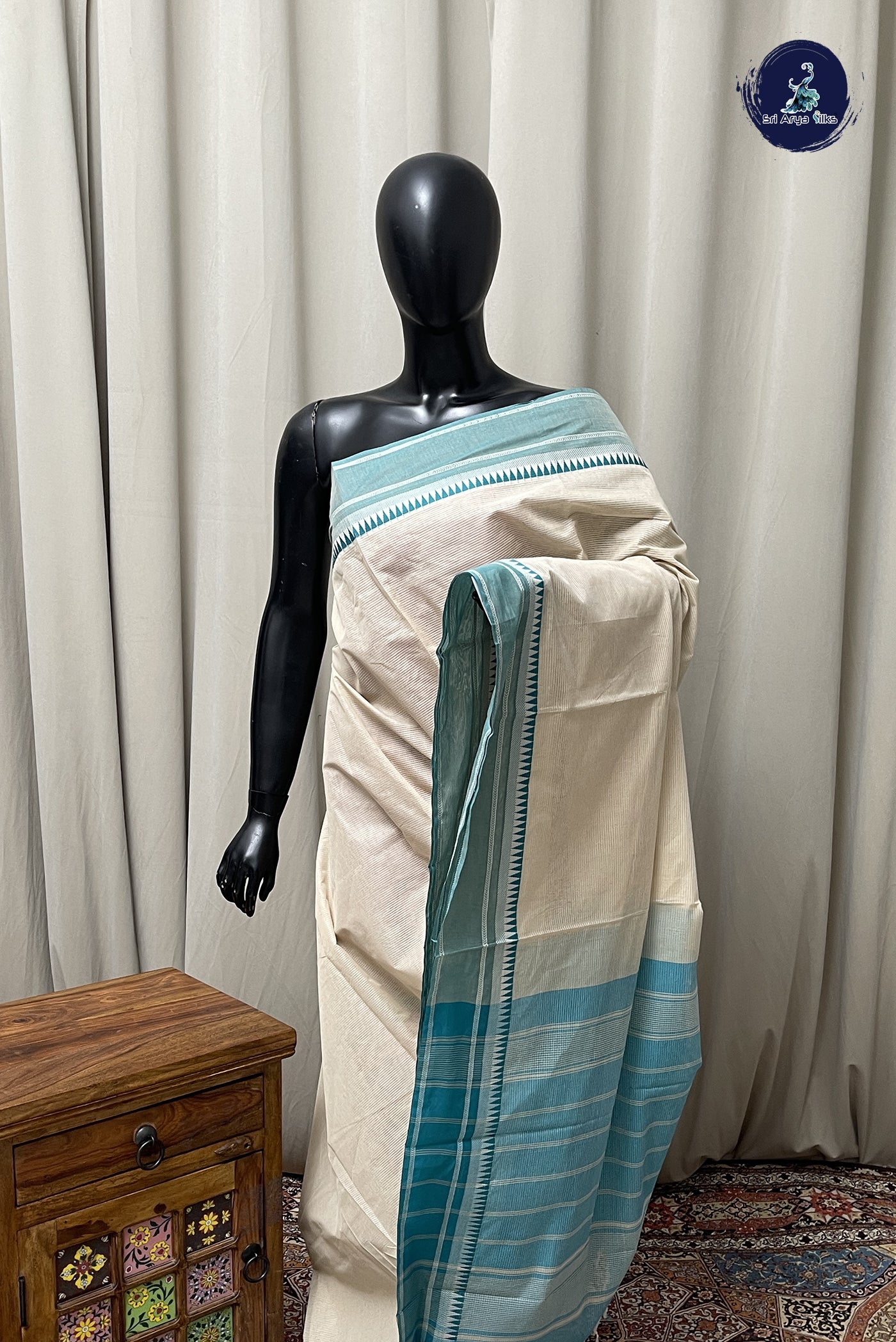 Chikku Shade Cotton Saree With Doria Lines Pattern
