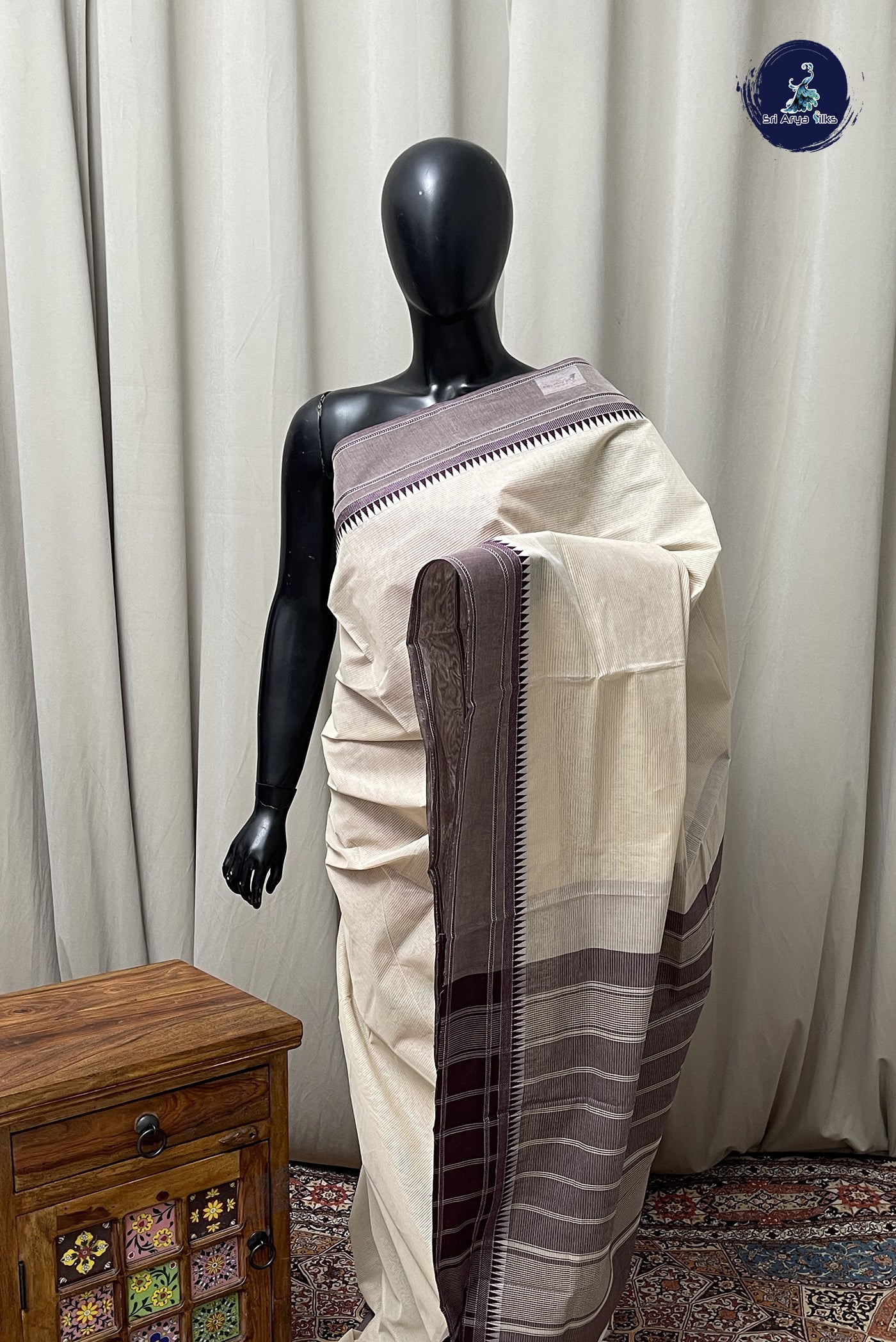 Chikku Shade Cotton Saree With Doria Lines Pattern