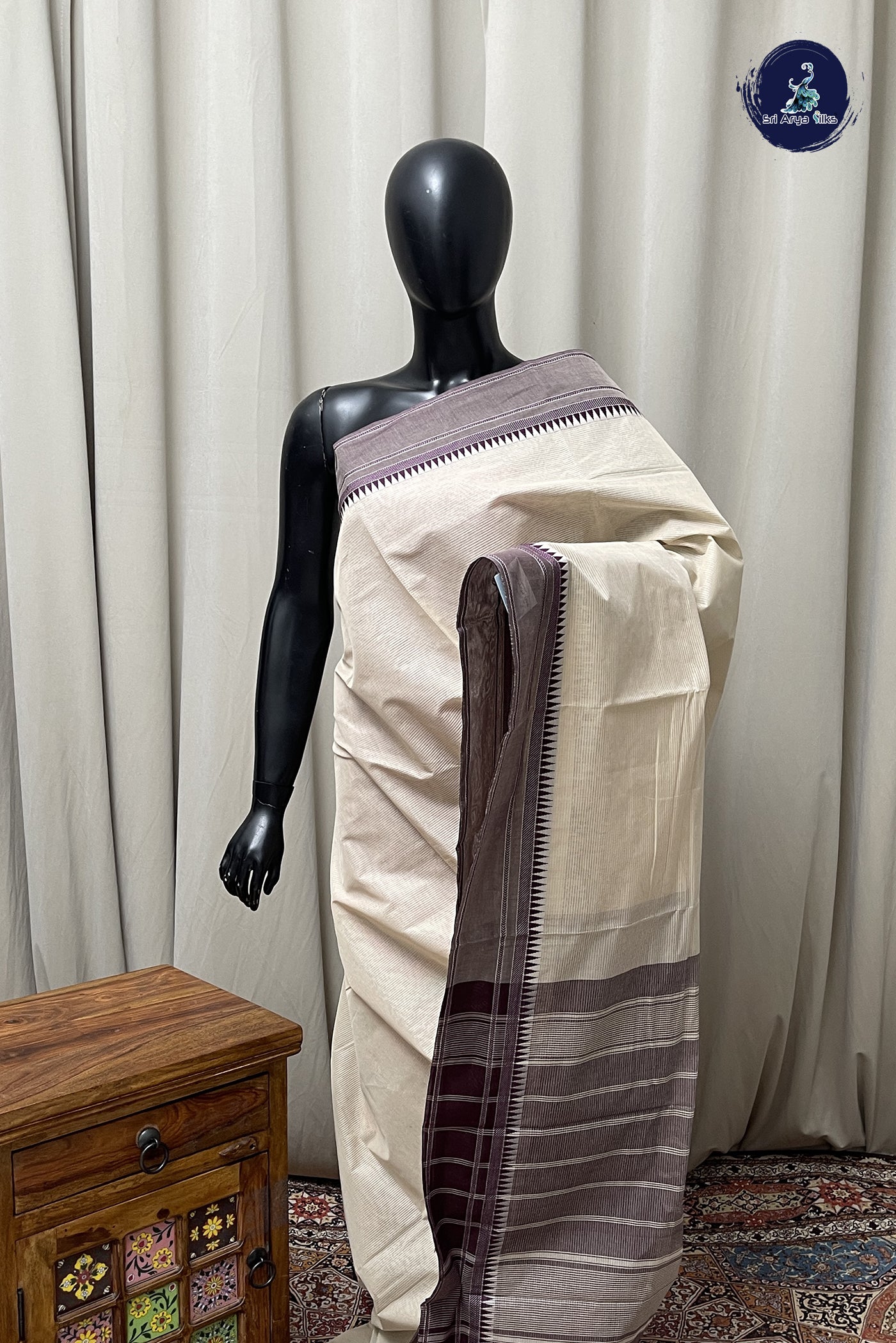 Chikku Shade Cotton Saree With Doria Lines Pattern