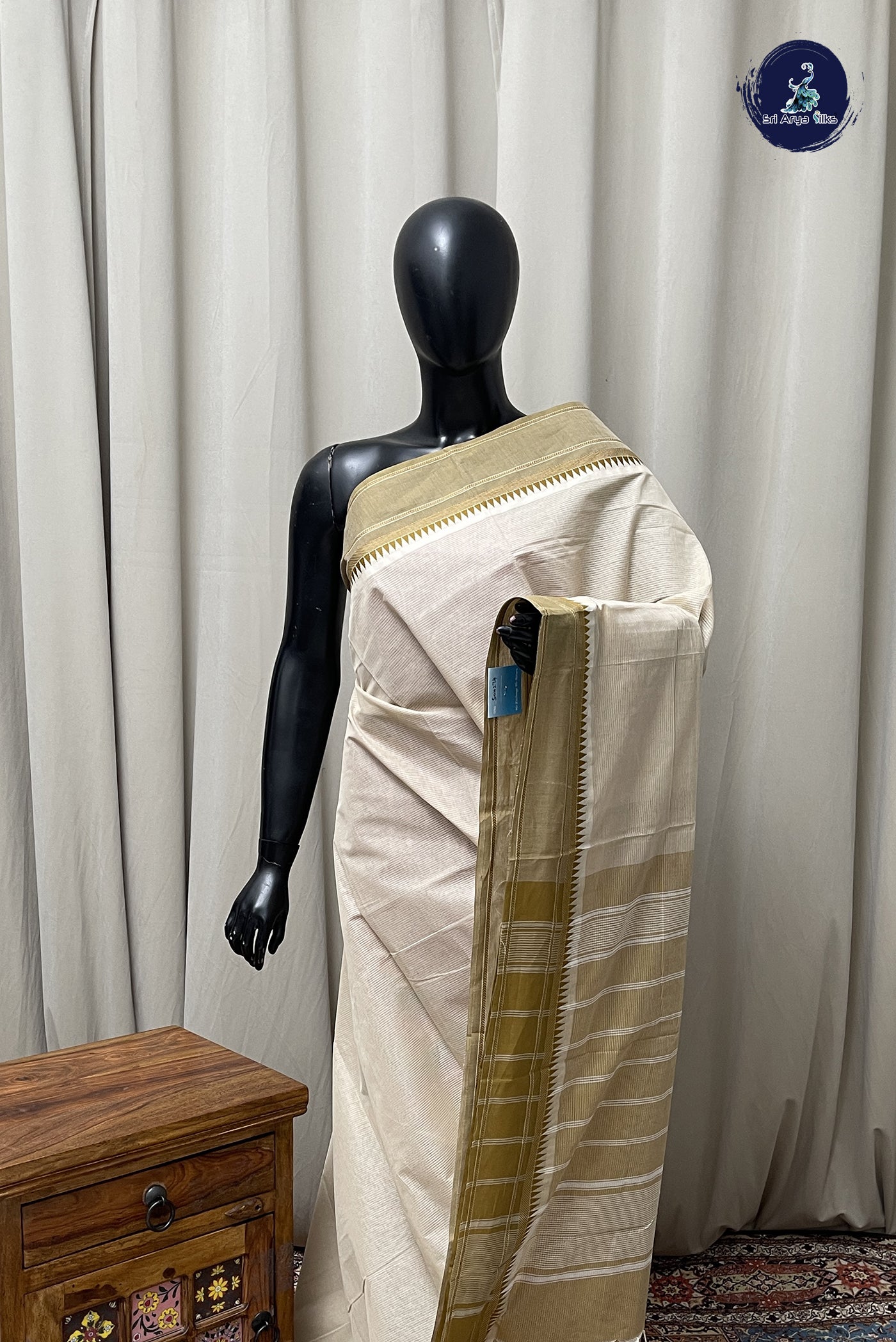 Chikku Shade Cotton Saree With Doria Lines Pattern
