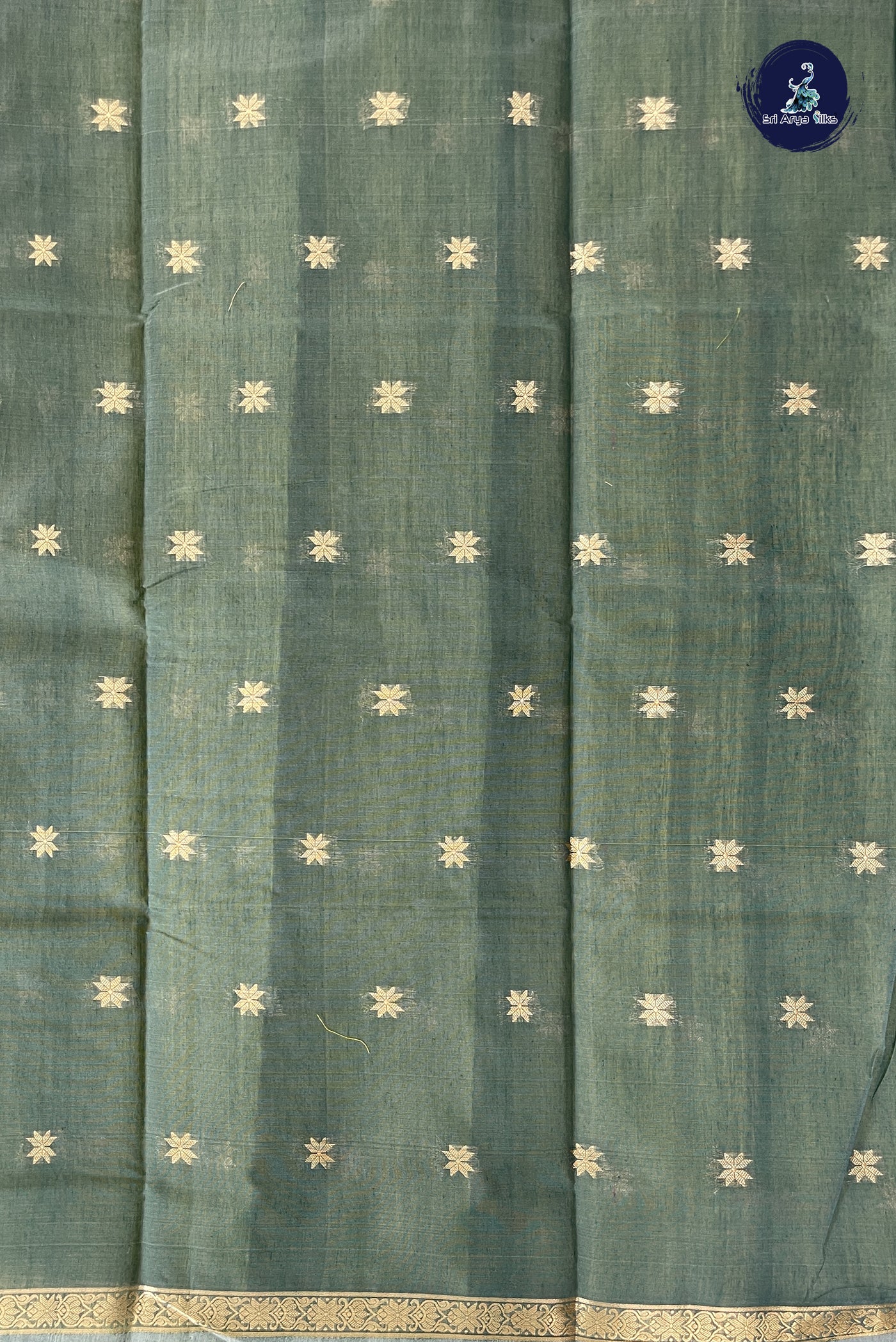 Light Green Maheshwari Silk Saree With Zari Buttas Pattern