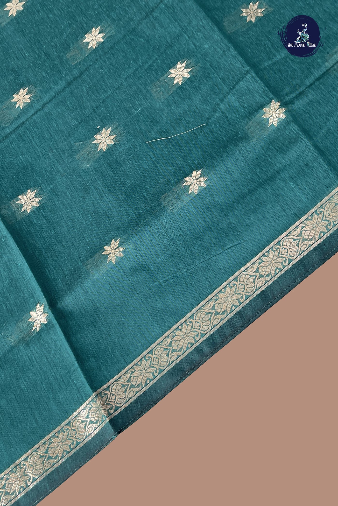 Green Maheshwari Silk Saree With Zari Buttas Pattern