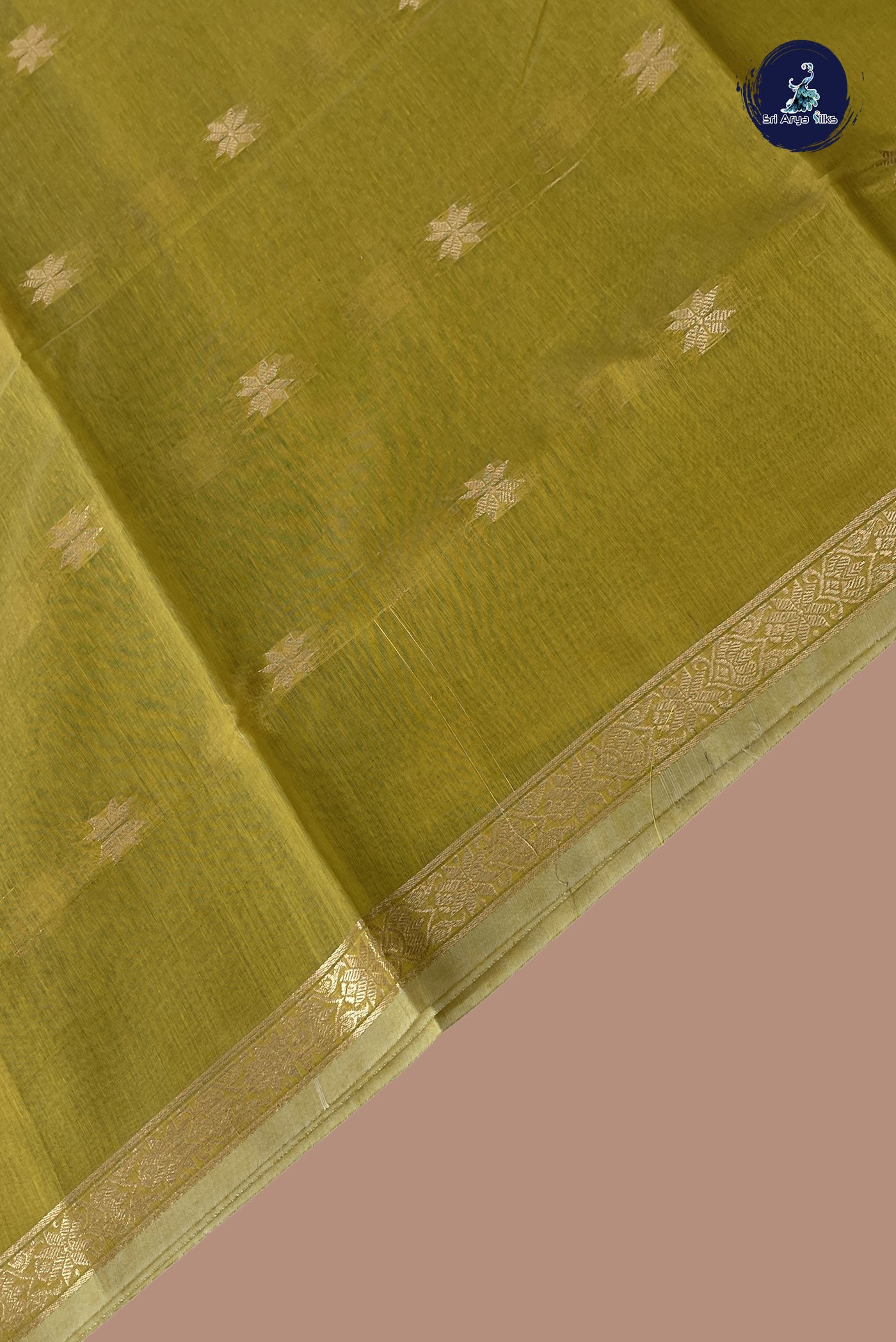 Paasiparupu Green Maheshwari Silk Saree With Zari Buttas Pattern