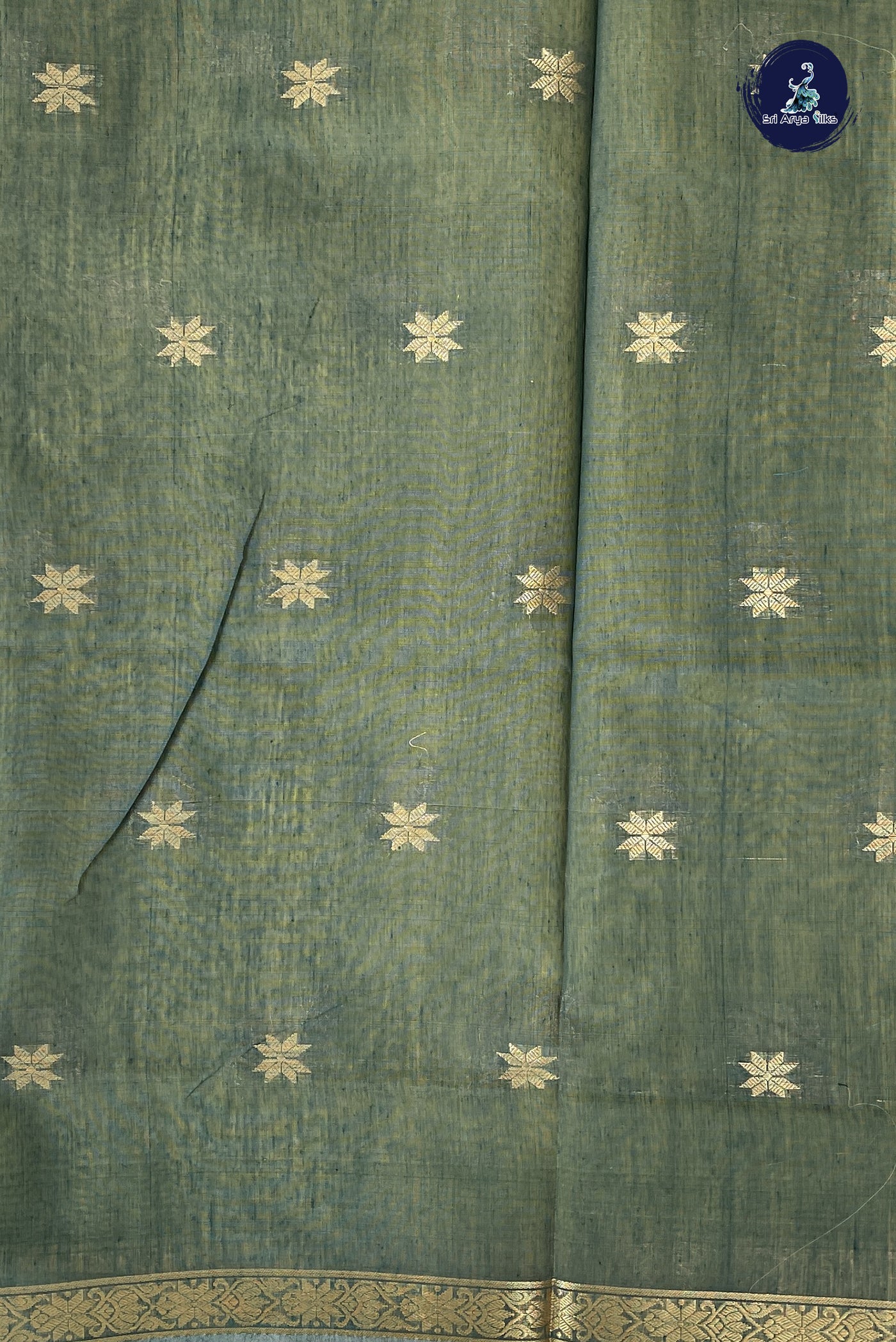 Paasiparupu Green Maheshwari Silk Saree With Zari Buttas Pattern