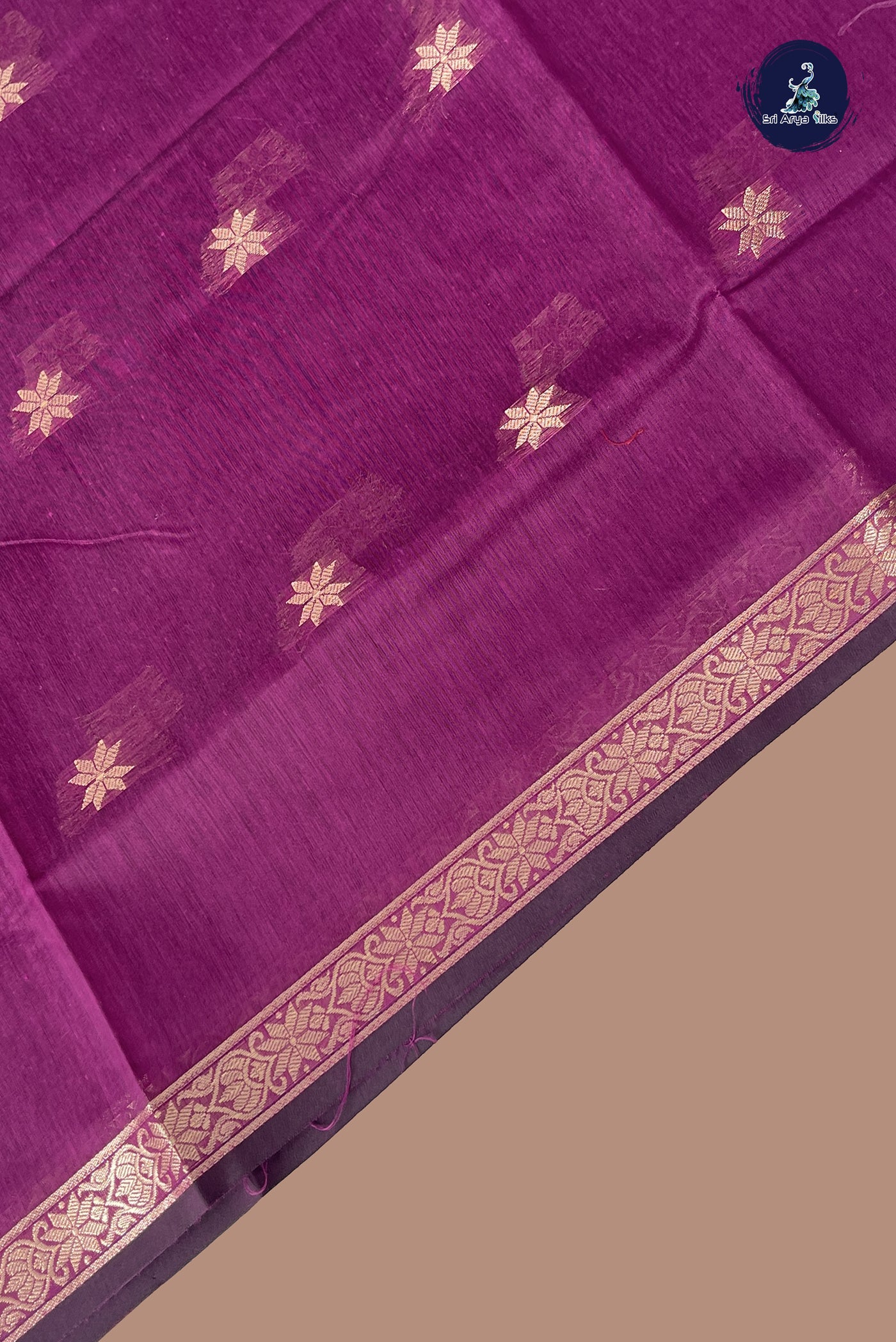 Dual Tone Wine Maheshwari Silk Saree With Zari Buttas Pattern