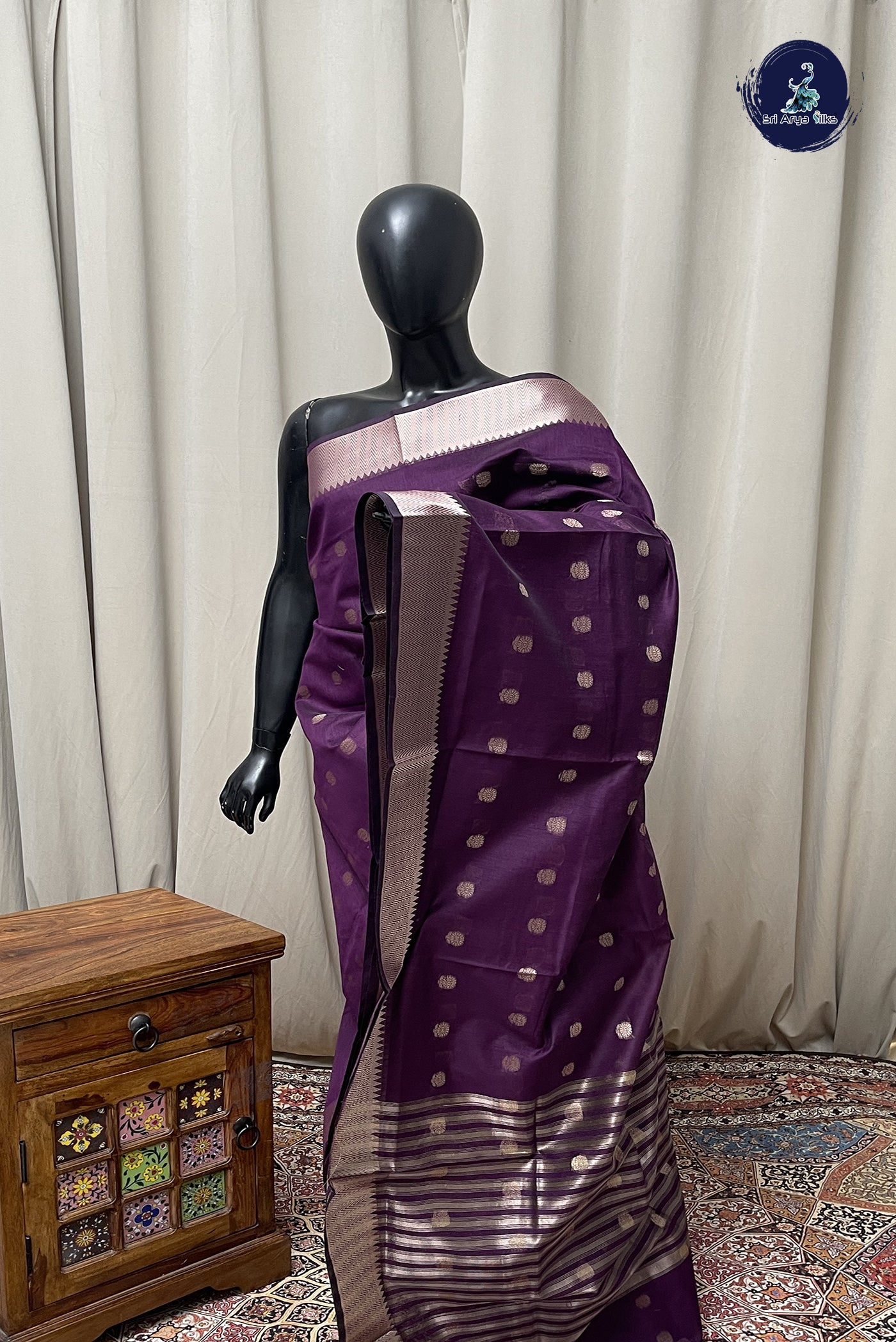 Wine Maheshwari Silk Saree With Zari Buttas Pattern