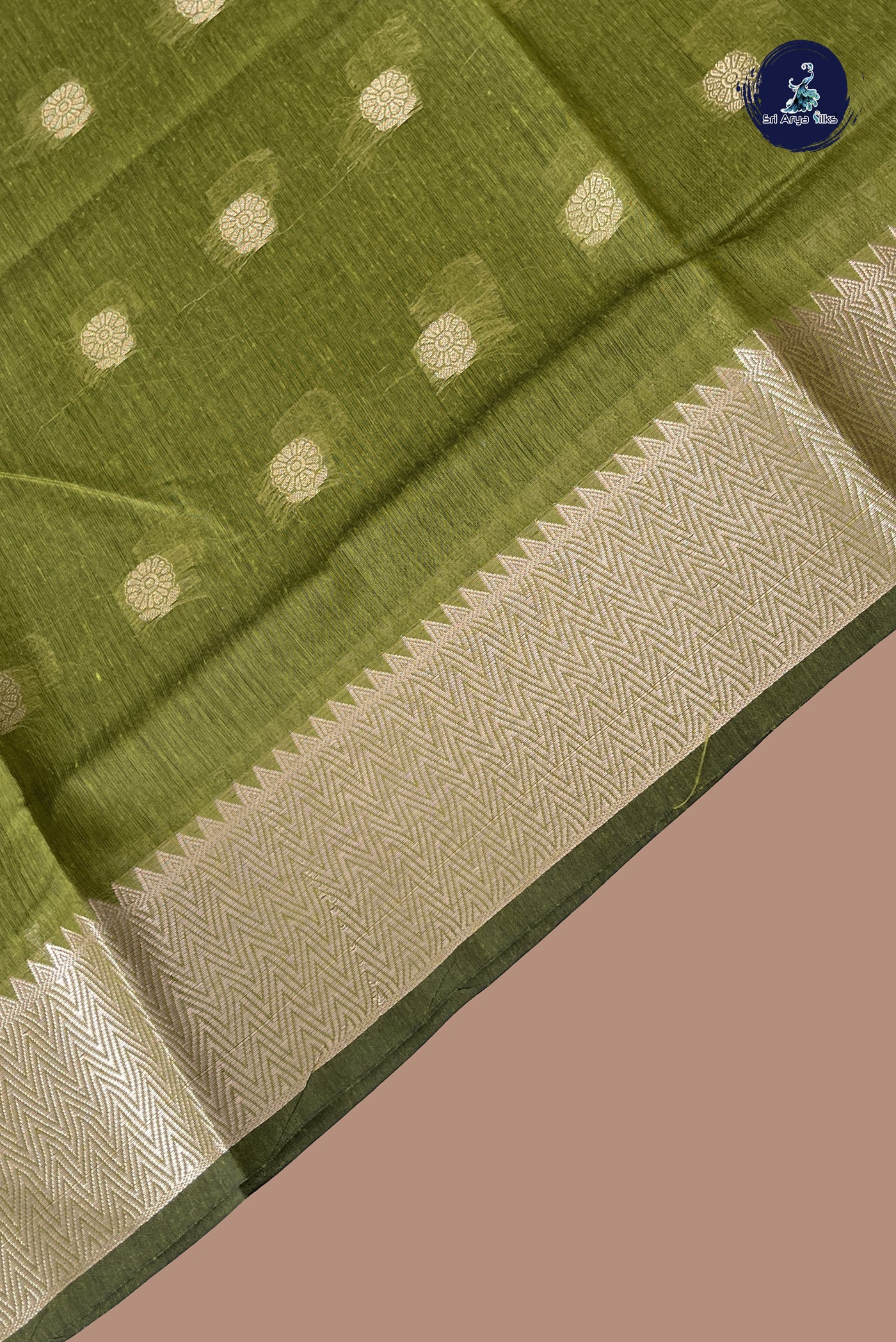 Mehendi Green Maheshwari Silk Saree With Zari Buttas Pattern