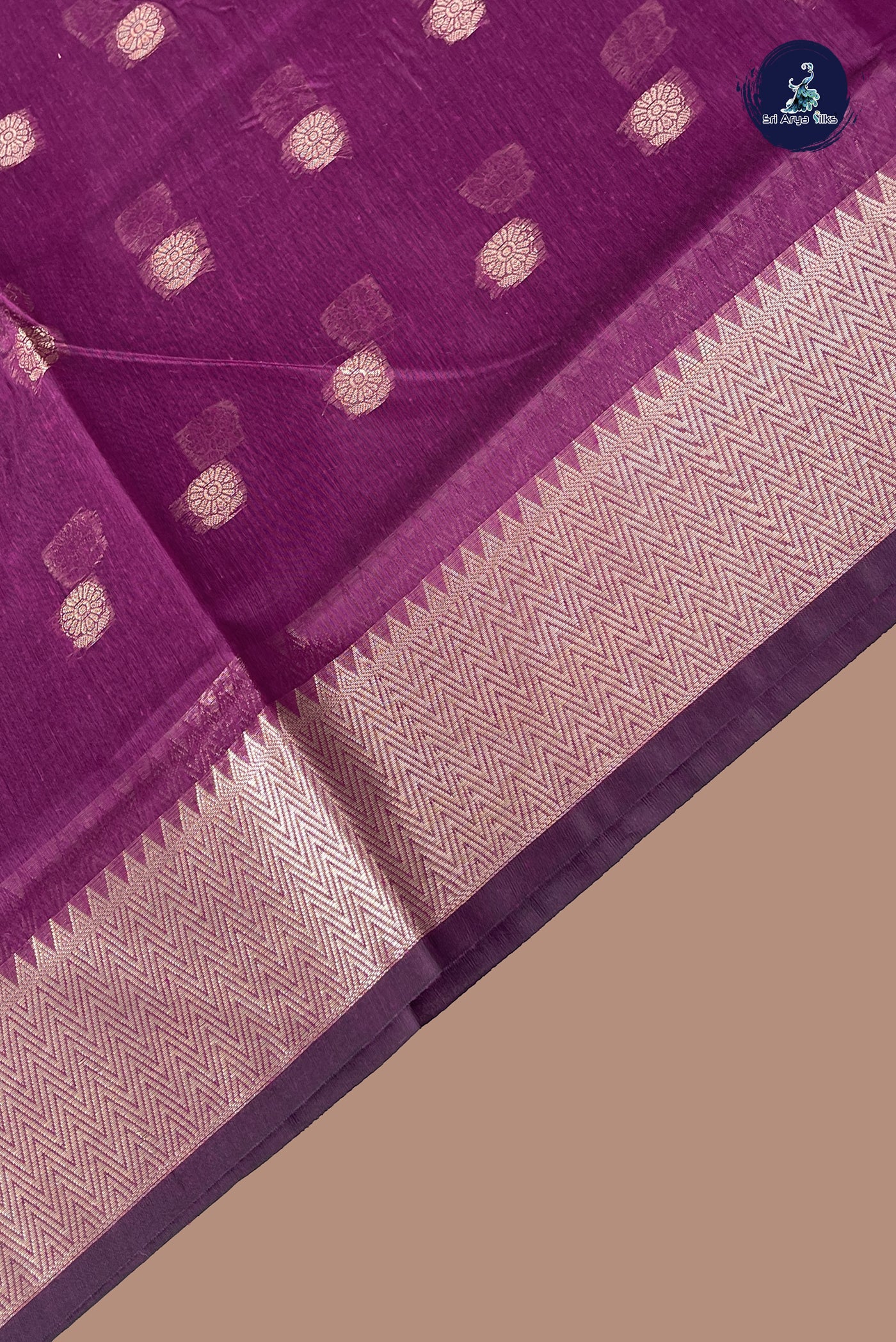 Magenta Purple Maheshwari Silk Saree With Zari Buttas Pattern