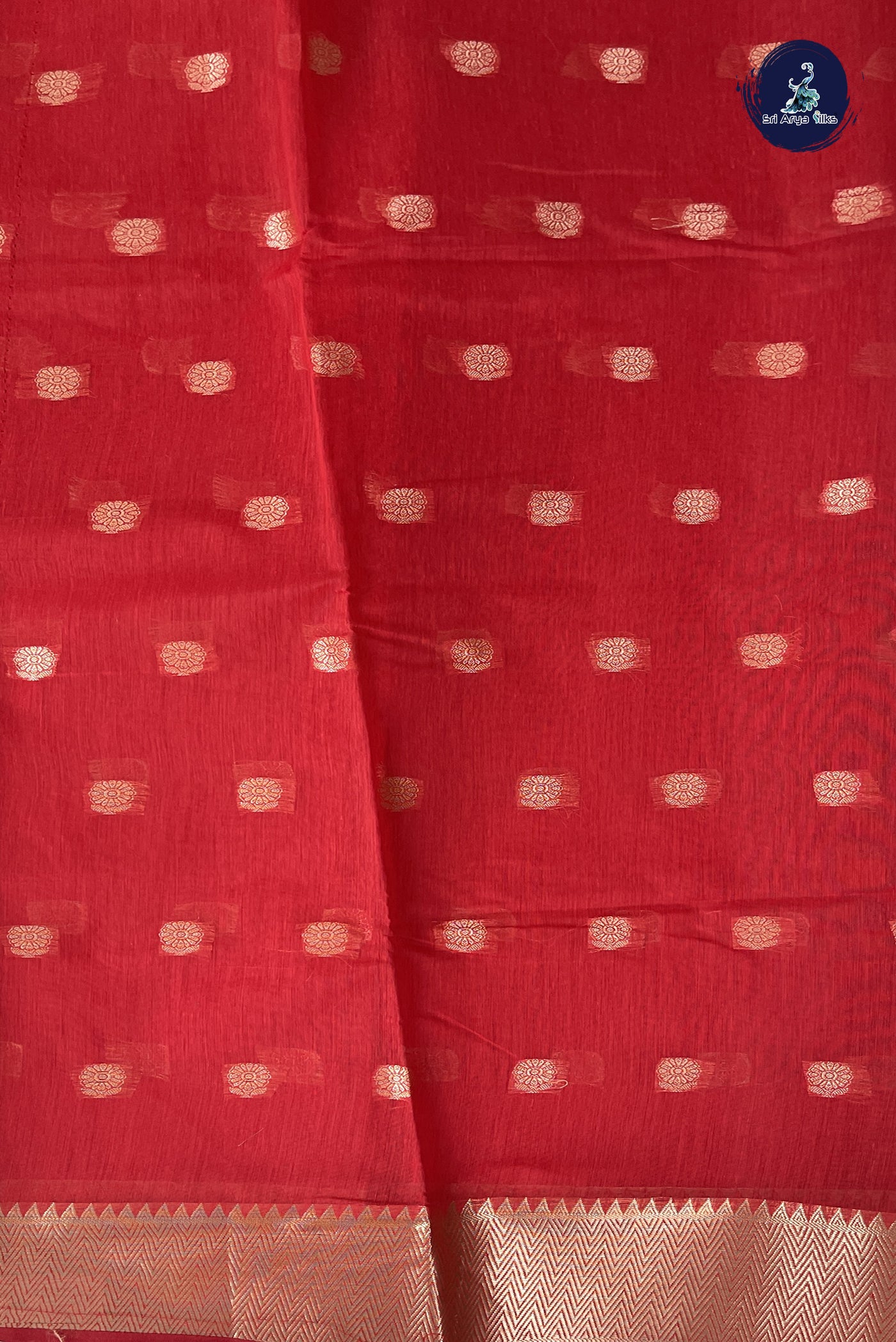 Red Maheshwari Silk Saree With Zari Buttas Pattern