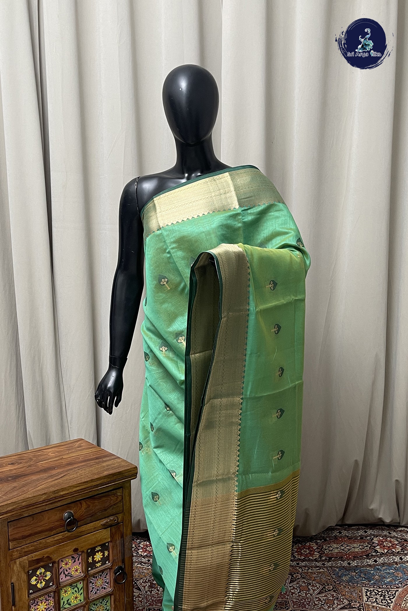 Light Green Mangalgiri Cotton Saree With Zari Buttas Pattern