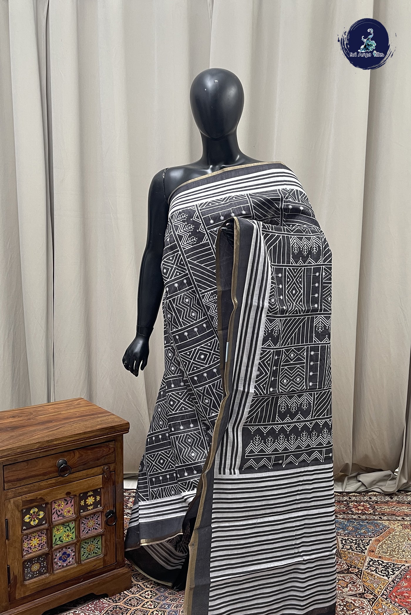 Grey Linen Saree With Printed Pattern