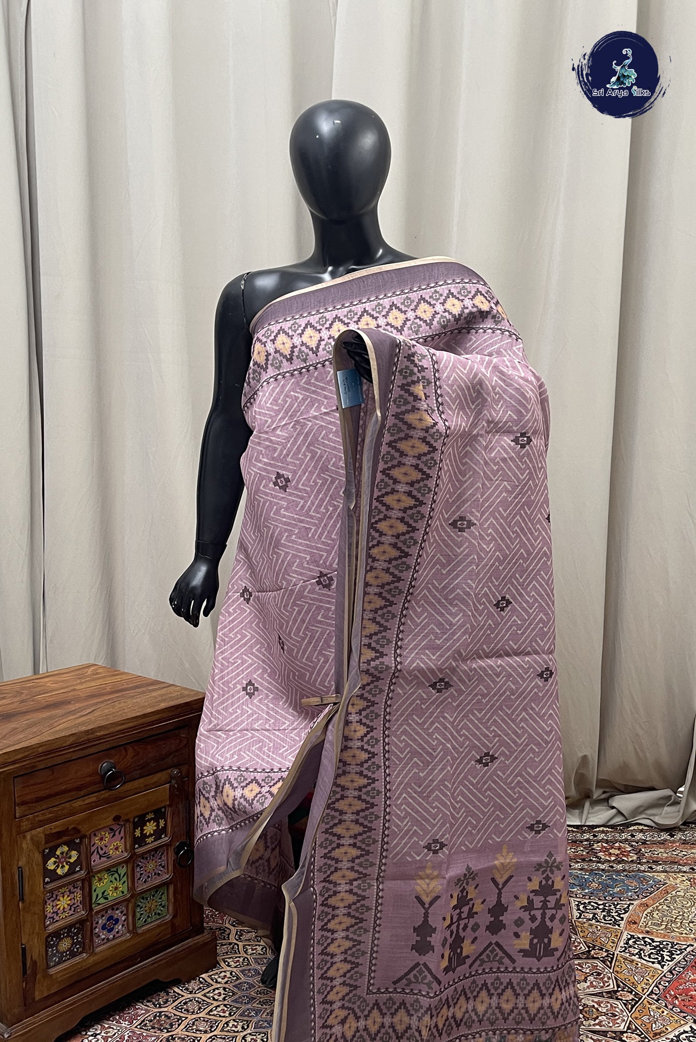 Onion Pink Linen Saree With Printed Pattern