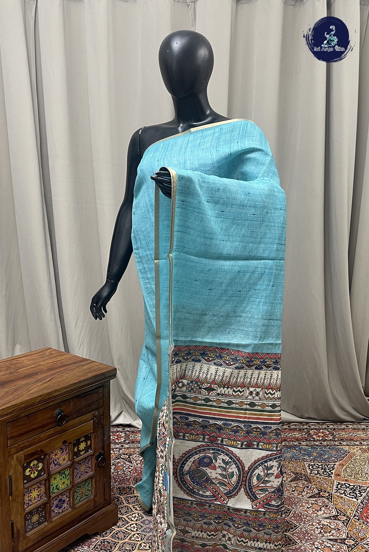 Light Blue Linen Saree With Plain Pattern