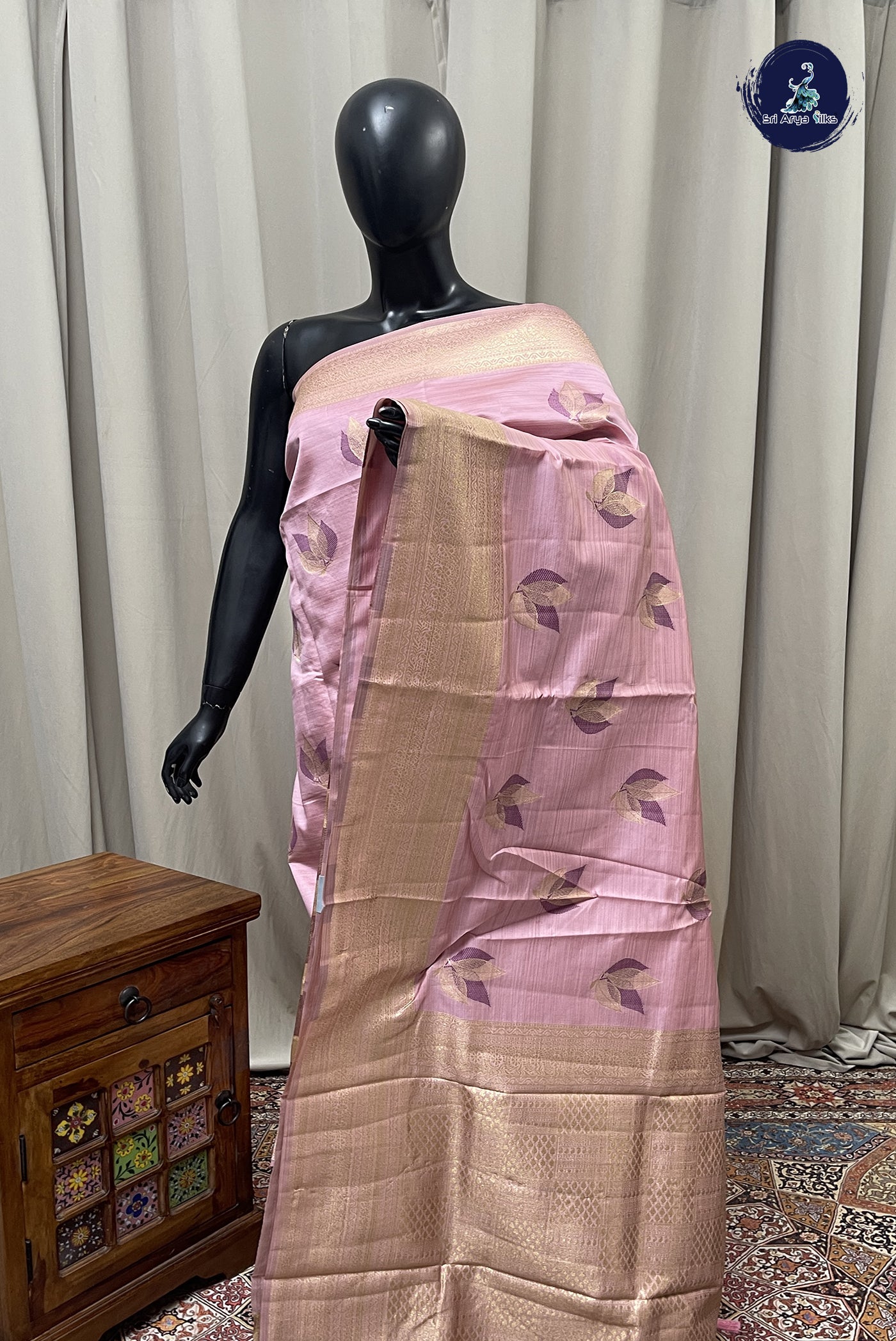 Pink Semi Tussar Saree With Buttas Pattern