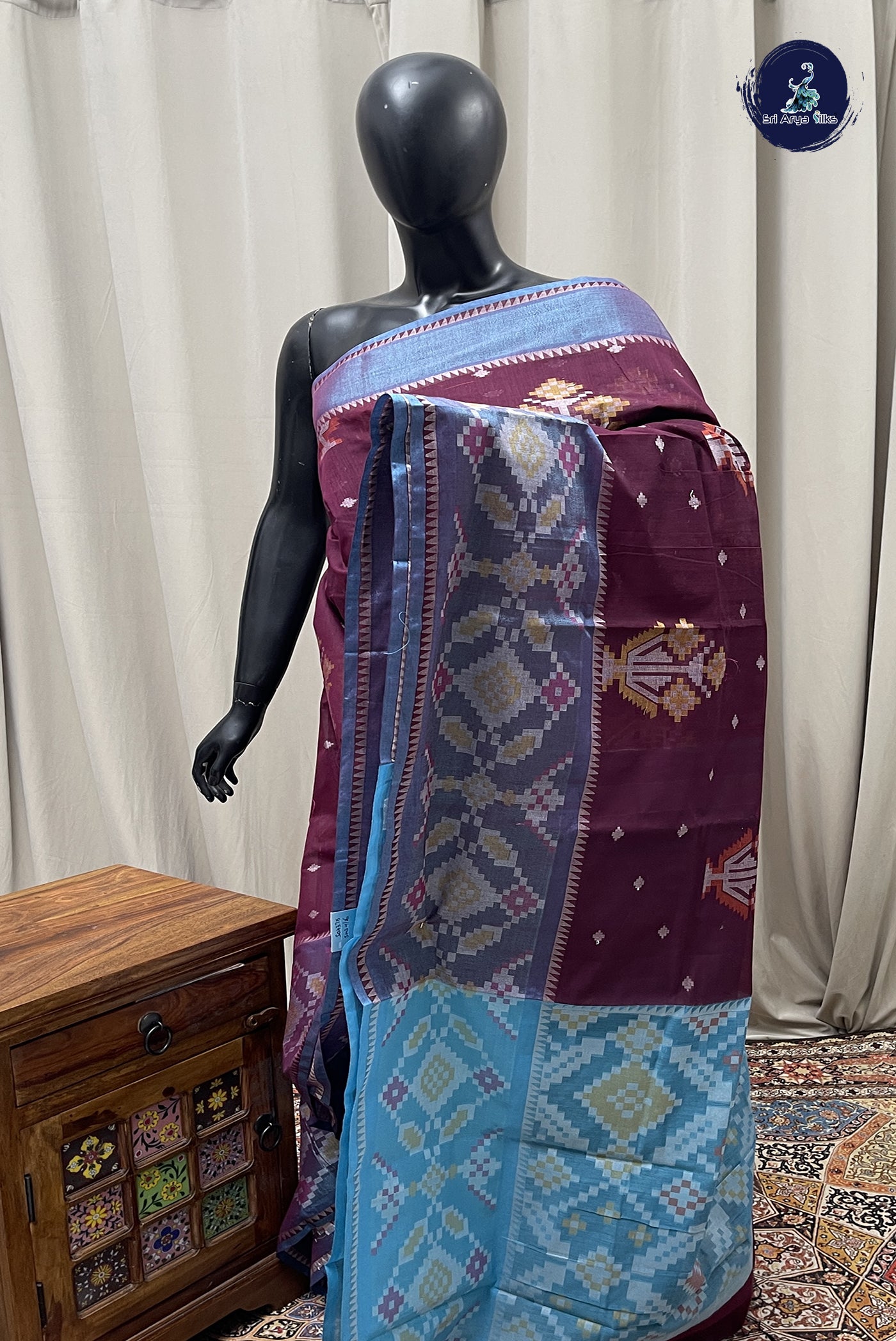 Dual Tone Maroon Cotton Saree With Ikat Pattern