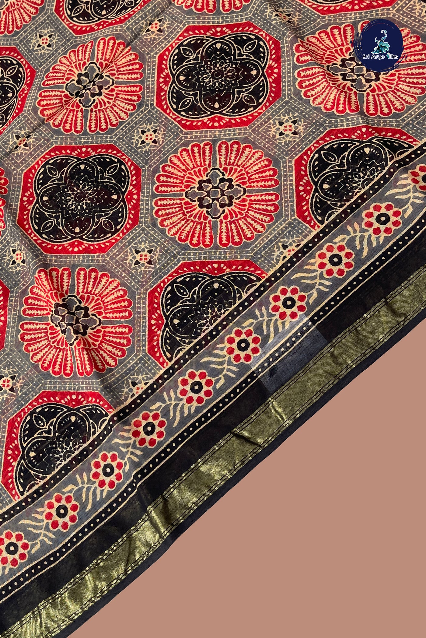 Grey Cotton Saree With Printed Pattern