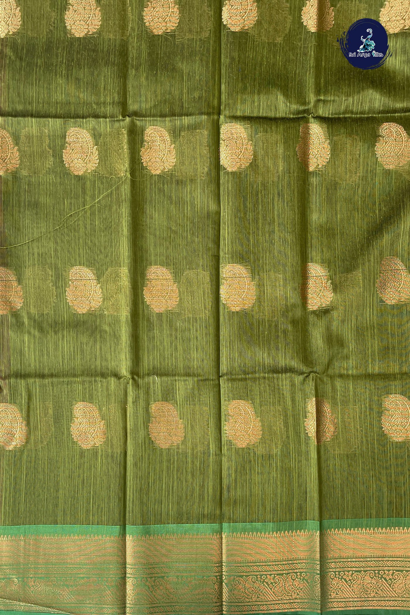 Magenta Pink Raw Silk Saree With Zari Buttas Pattern