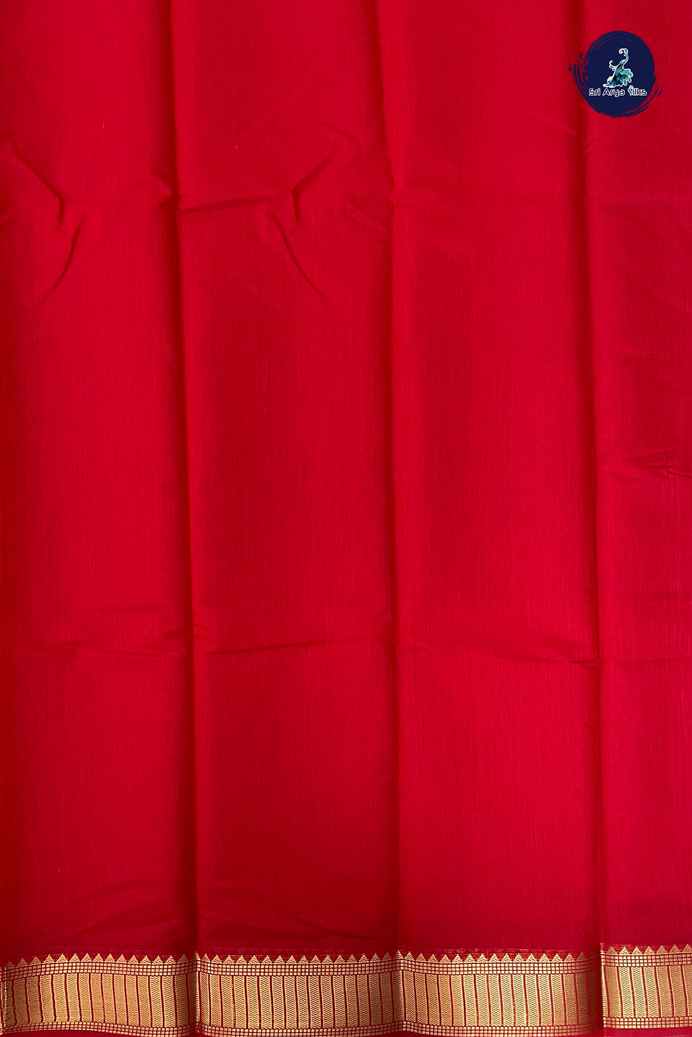 Red Budget Semi Silk Cotton Saree With Plain Pattern