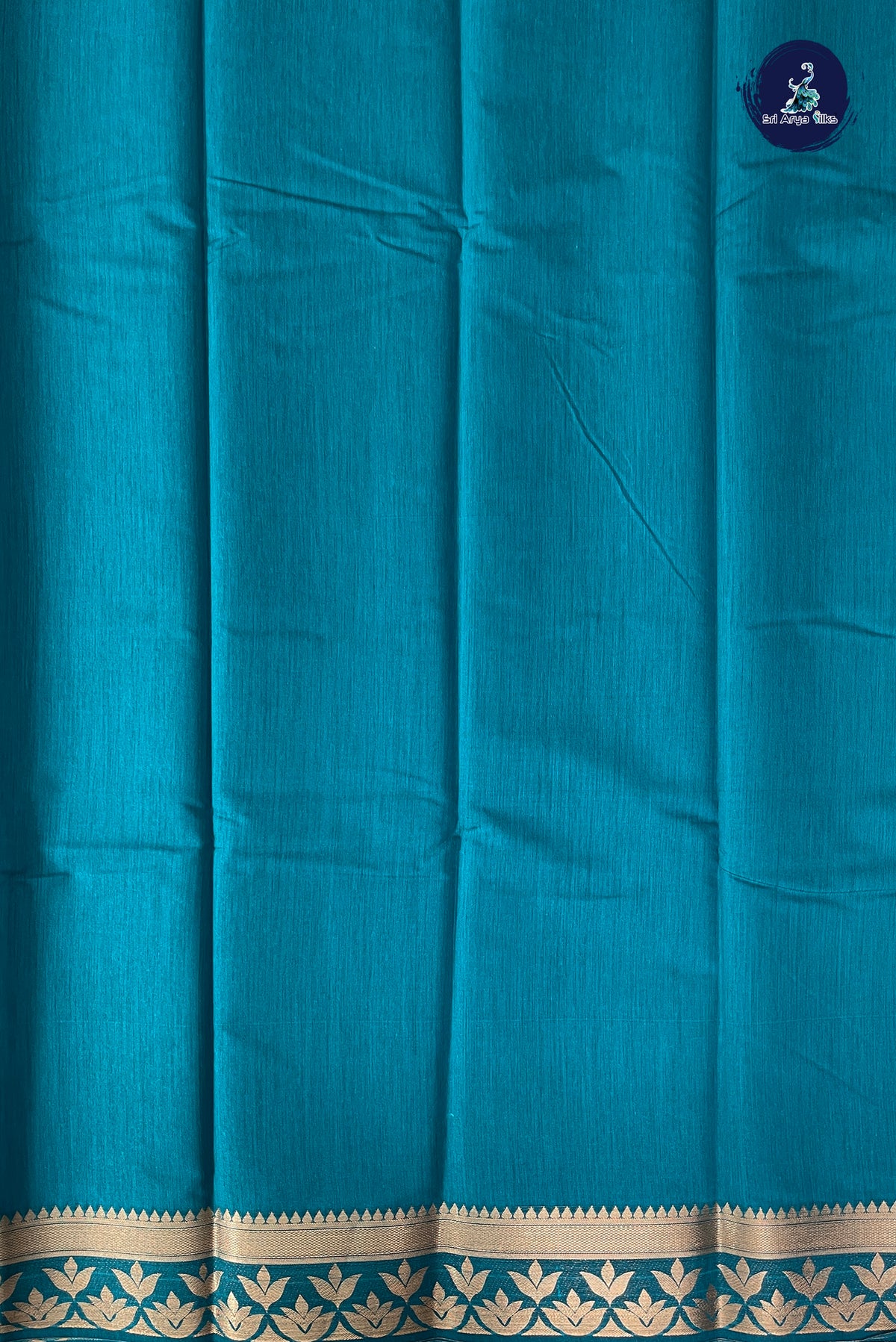 Green Budget Semi Silk Cotton Saree With Plain Pattern