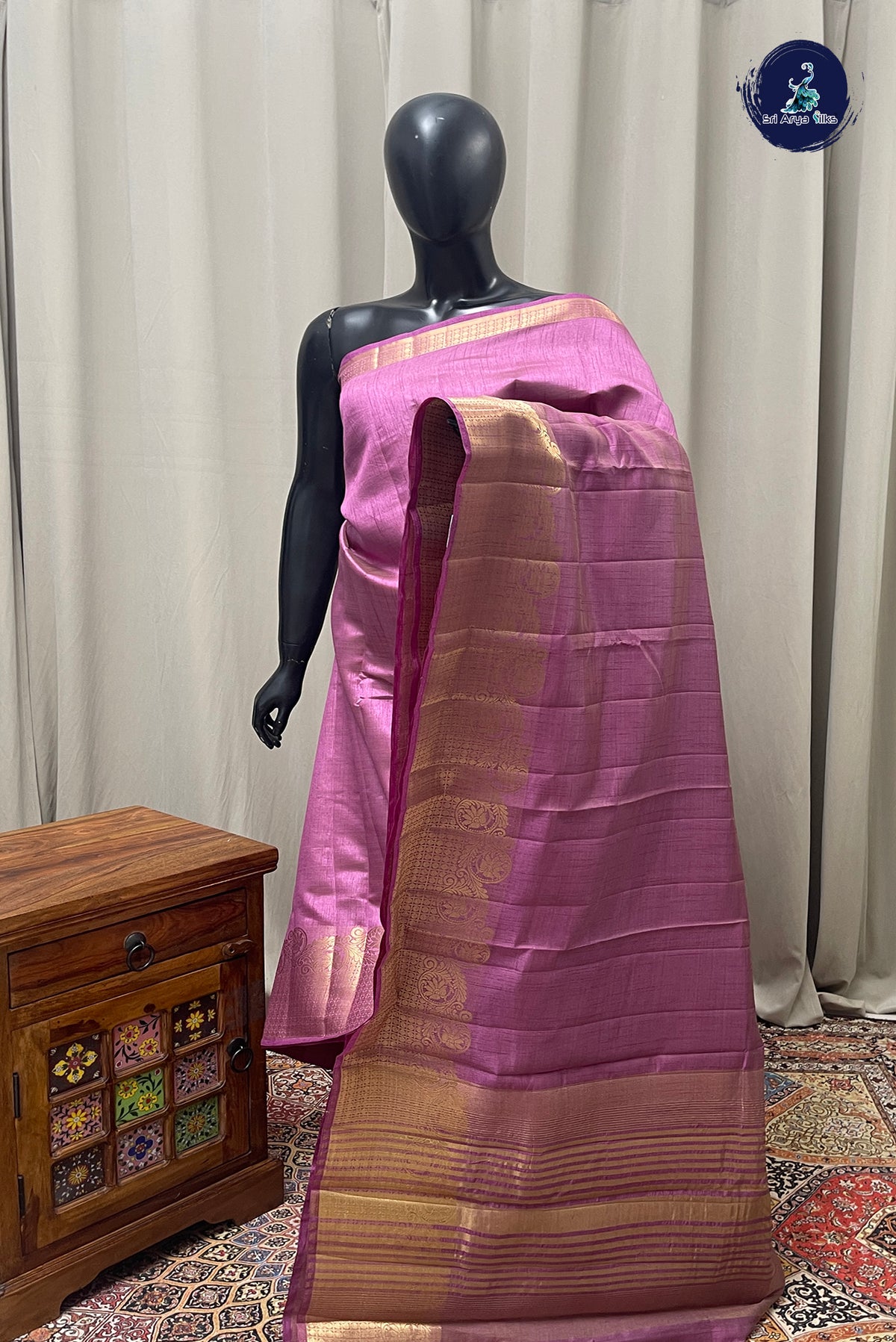 Mauve Semi Tussar Saree With Plain Pattern