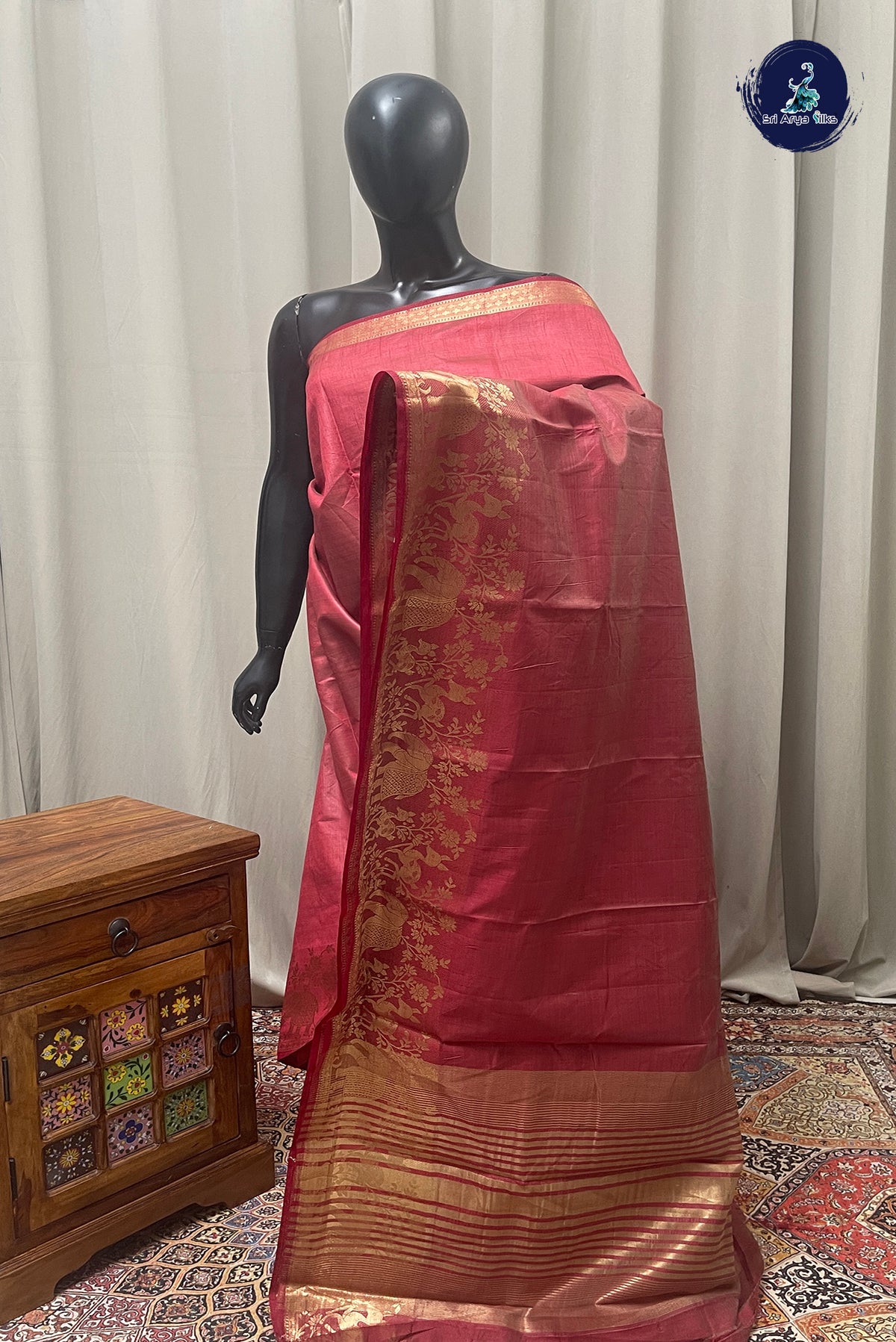 Red Semi Tussar Saree With Plain Pattern