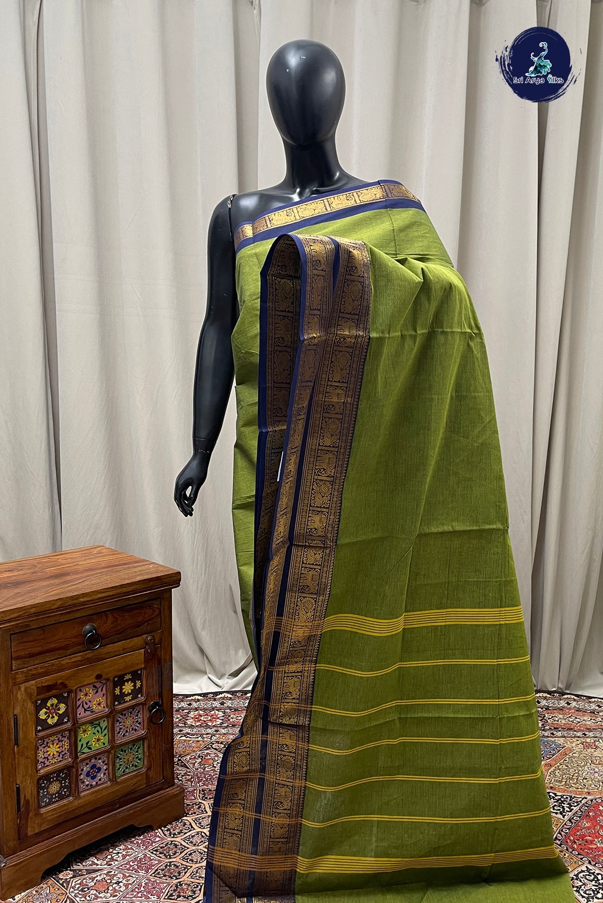 Green Kanchi Cotton Saree With Plain Pattern