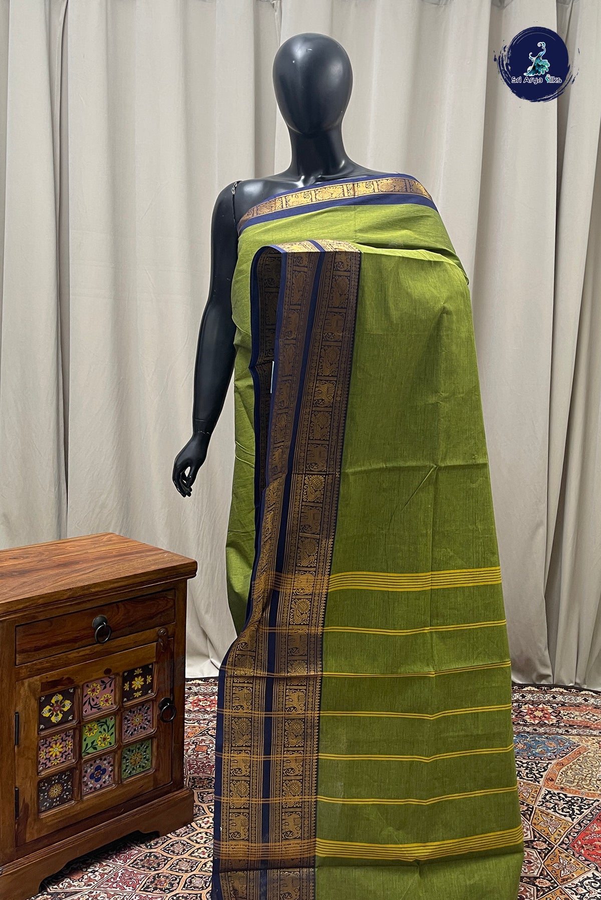 Green Kanchi Cotton Saree With Plain Pattern