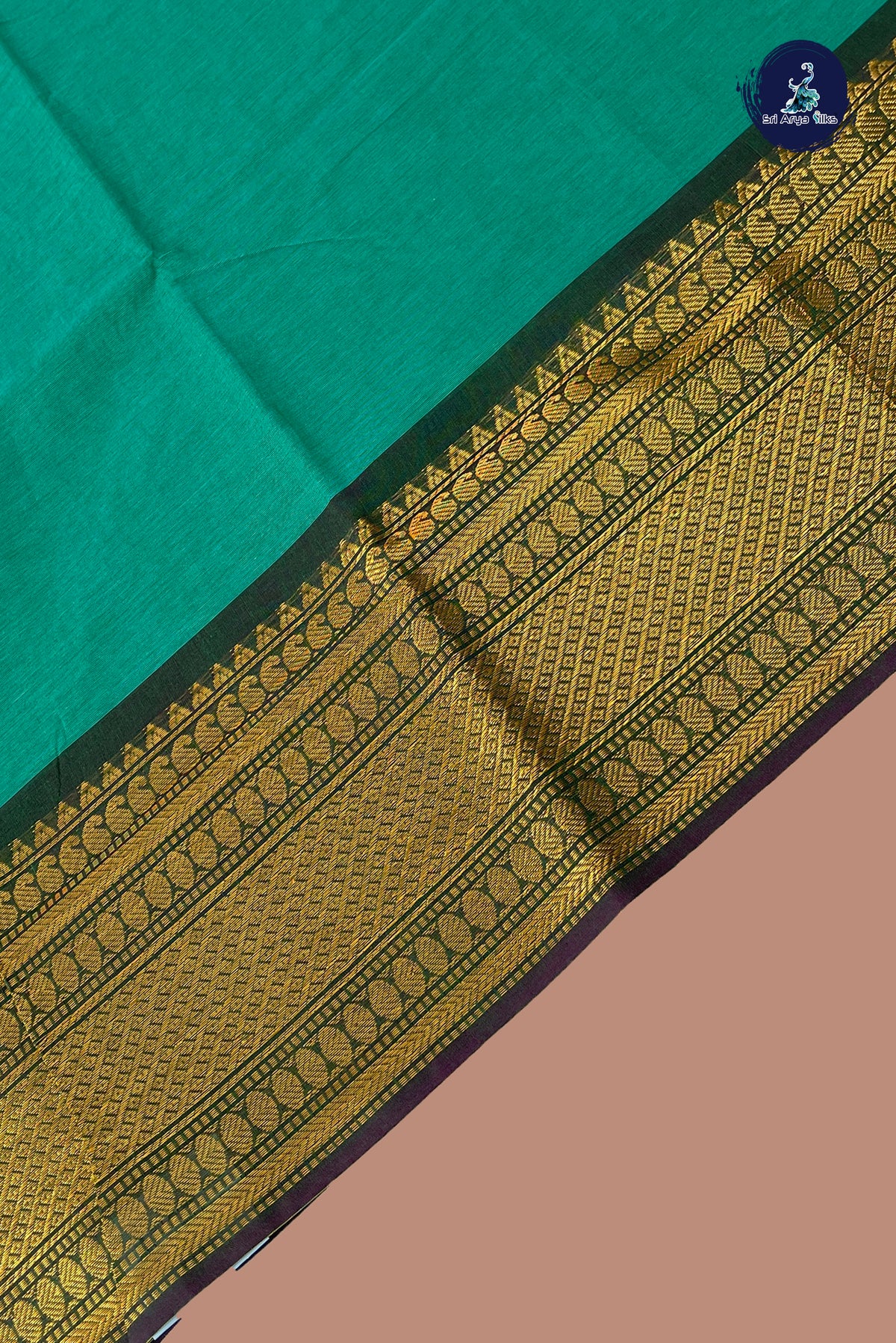 Green Kanchi Cotton Saree With Plain Pattern