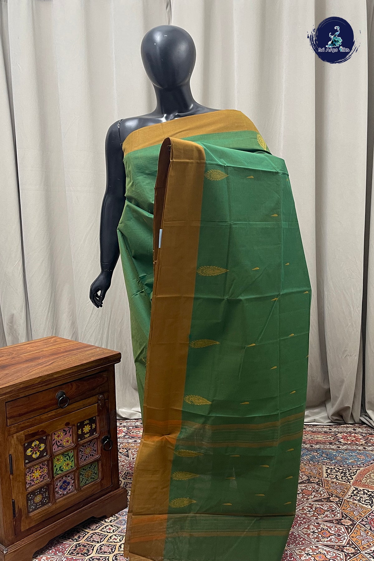 Green Kanchi Cotton Saree With Buttas Pattern